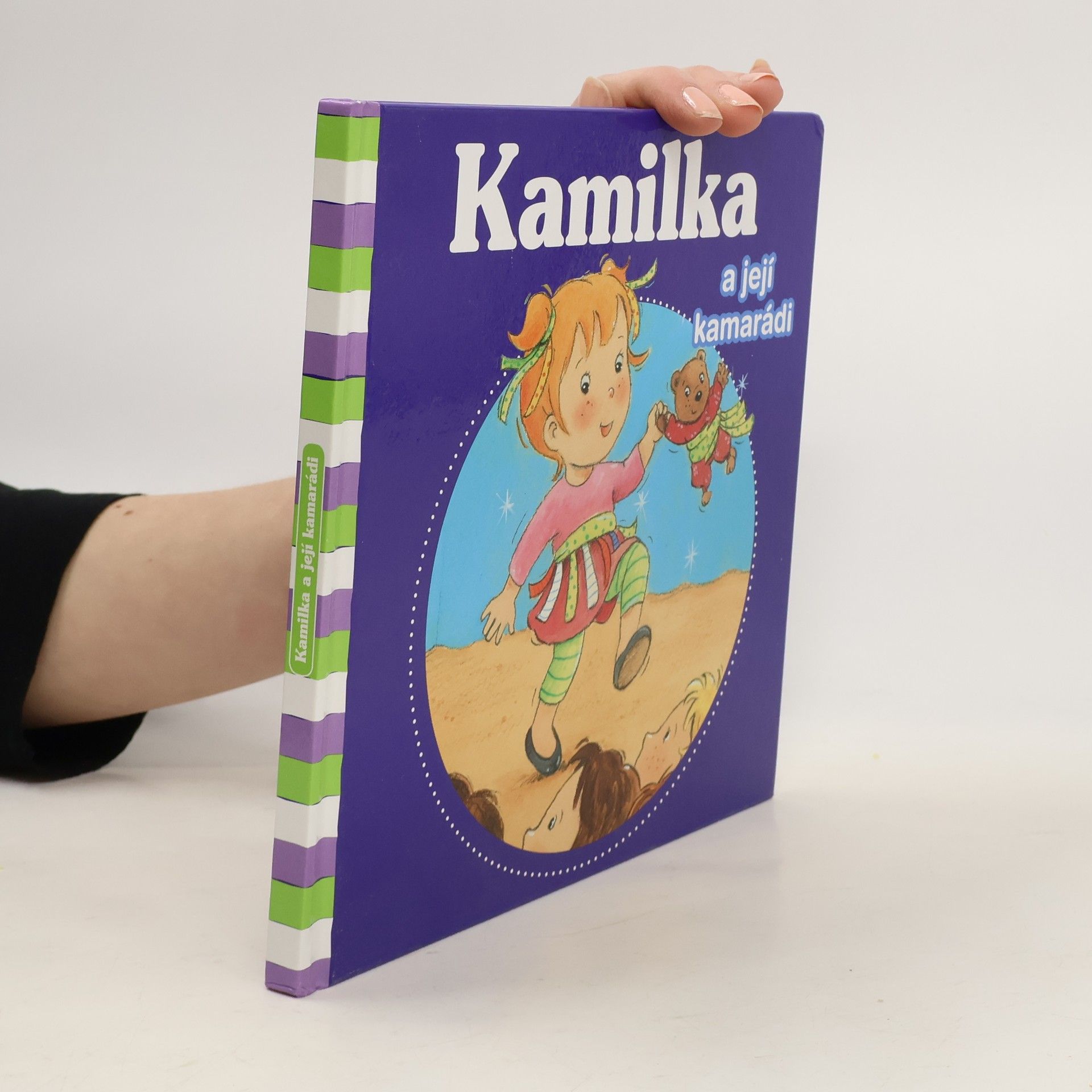 Nancy Delvaux Kamilka a její kamarádi