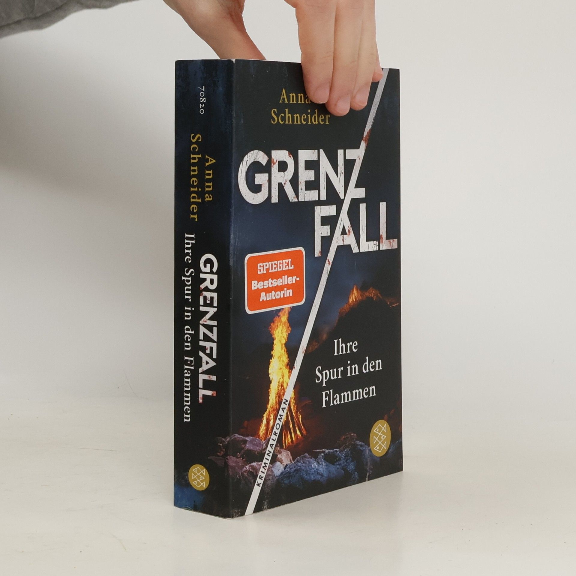Anna Schneiderová Grenzfall – ihre Spur in den Flammen