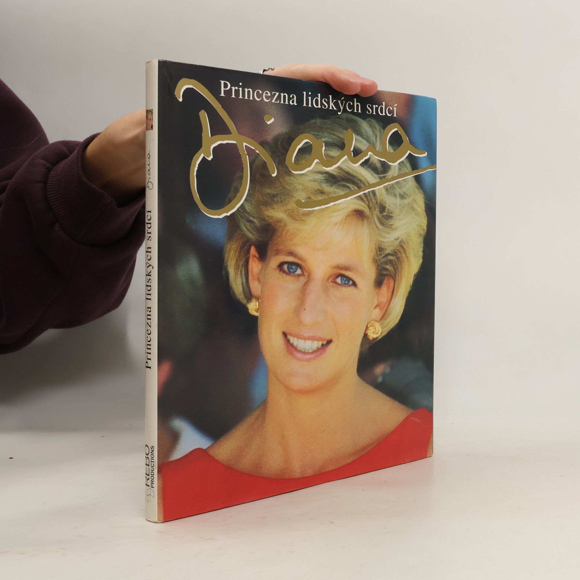 Diana. Princezna lidských srdcí