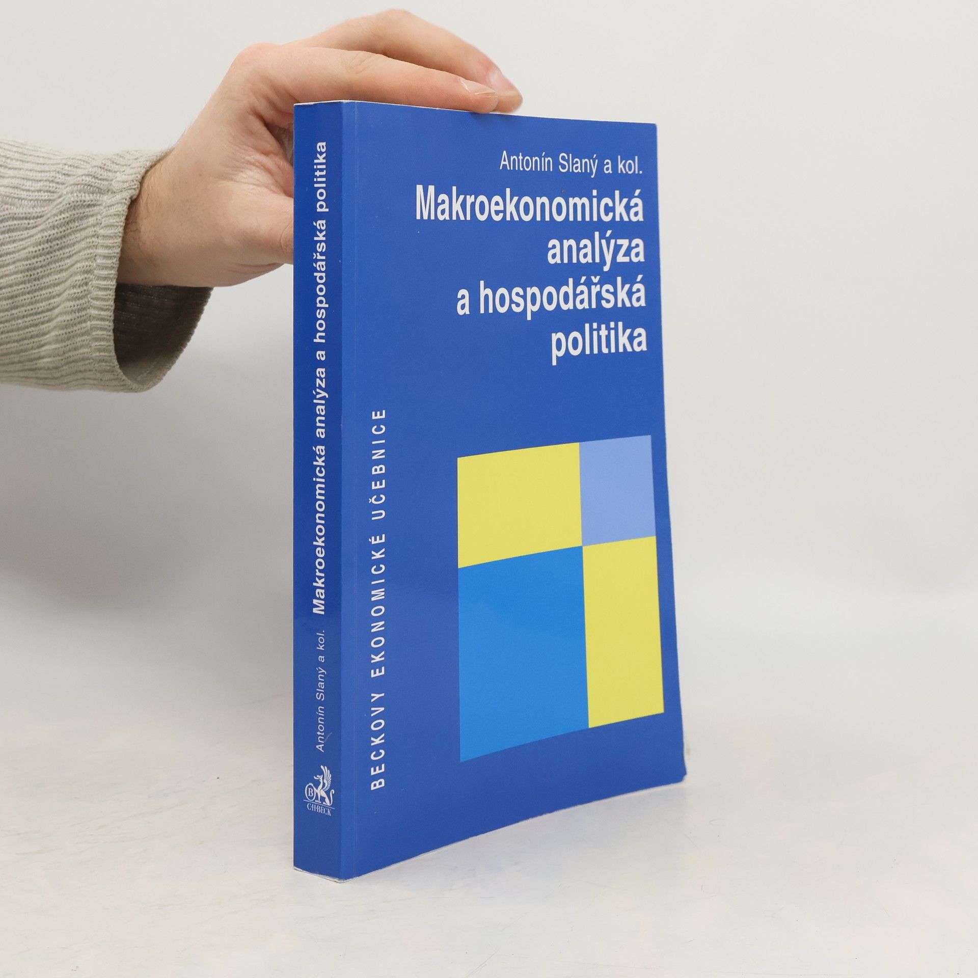 Makroekonomická analýza a hospodářská politika