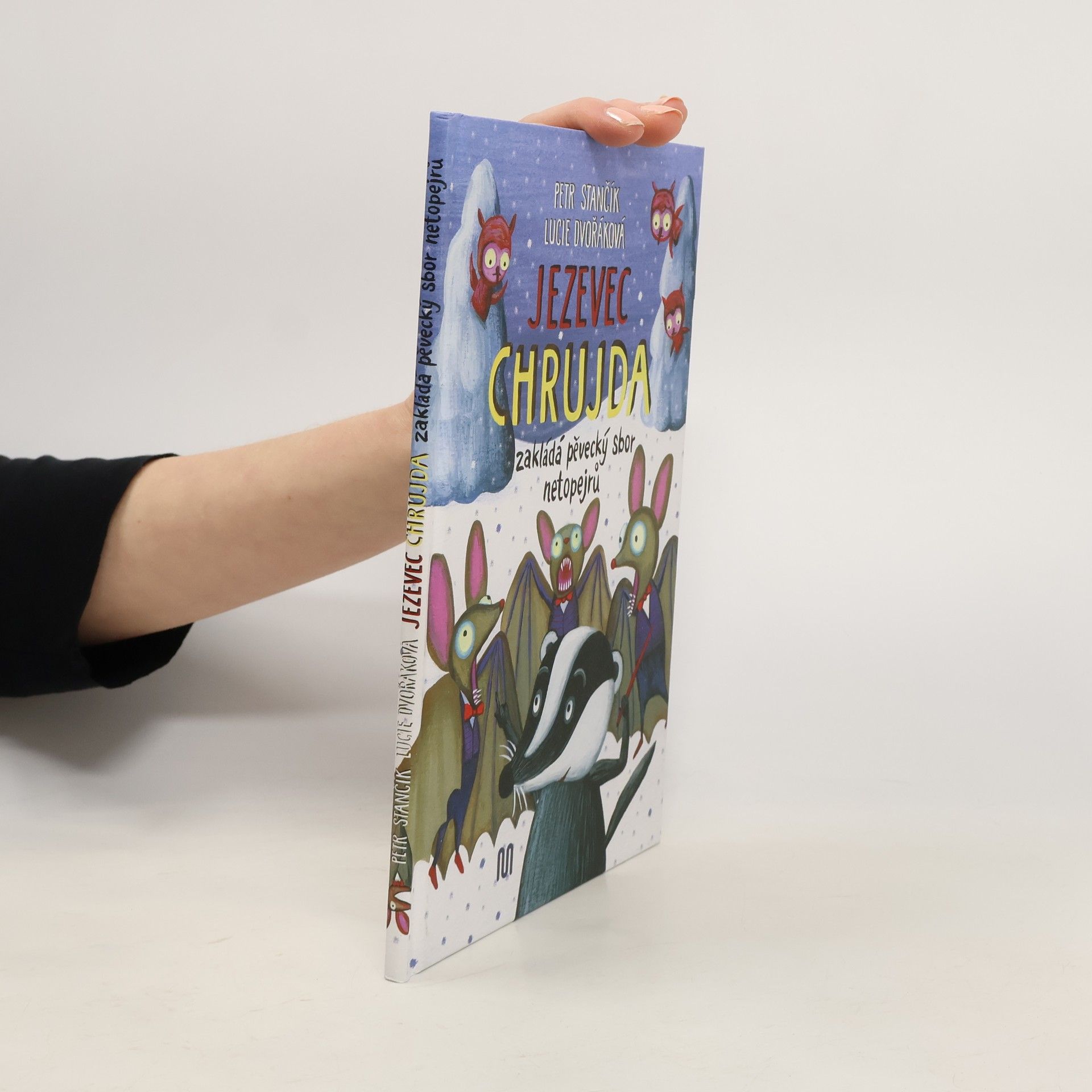 Petr Stančík Jezevec Chrujda zakládá pěvecký sbor netopejrů