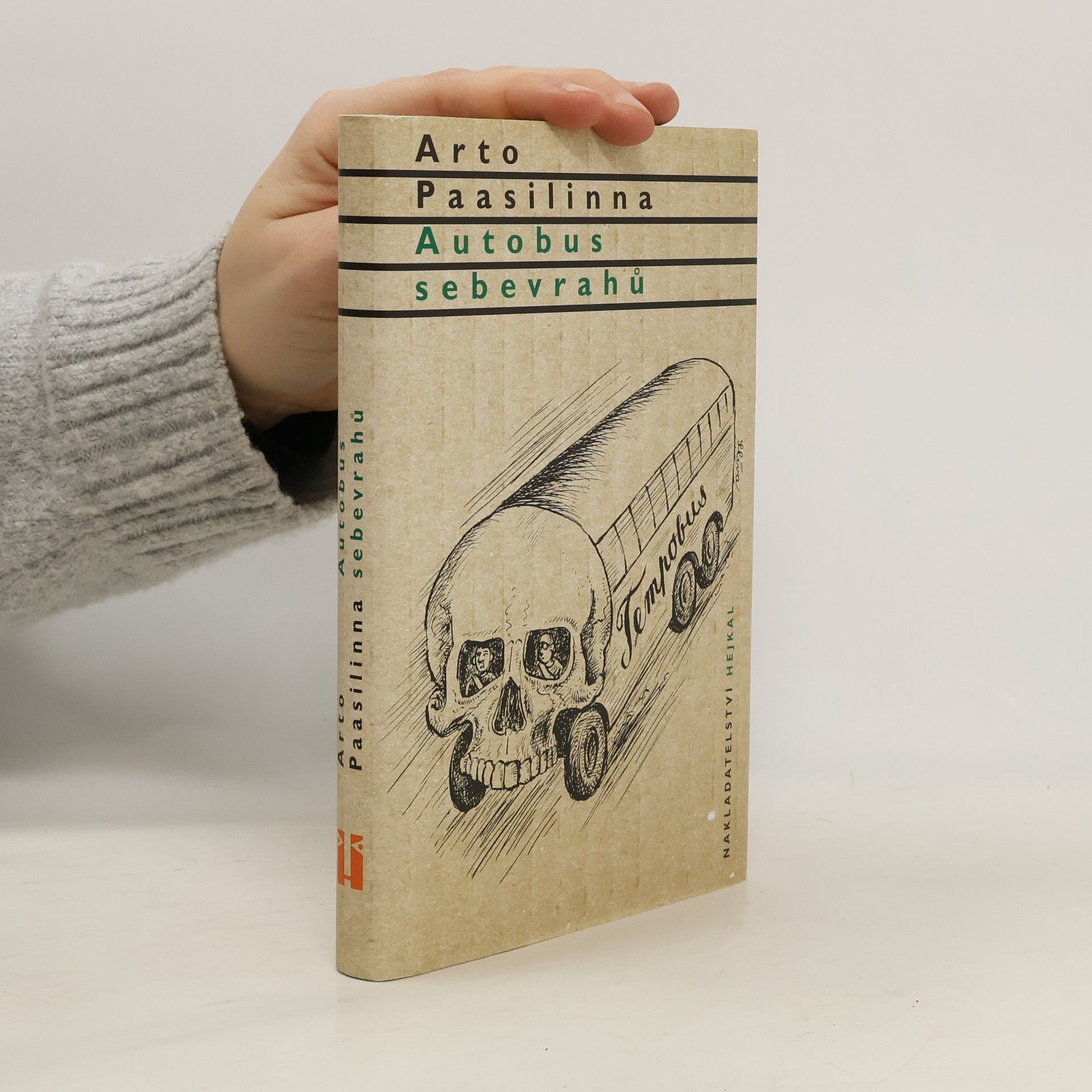 Arto Paasilinna Autobus sebevrahů