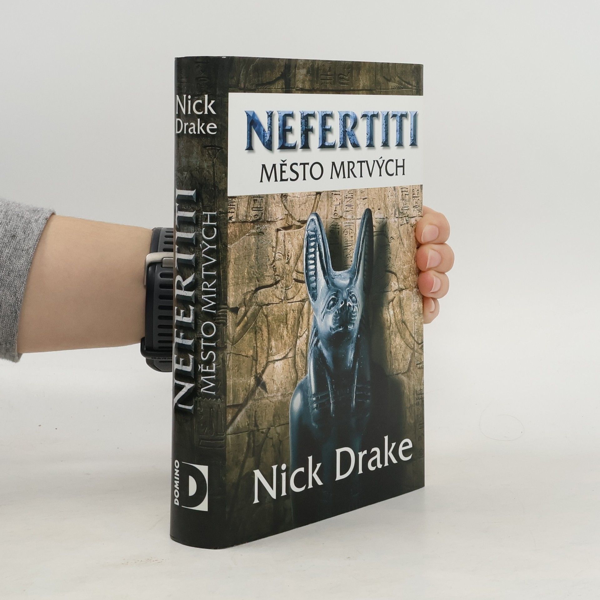 Nefertiti: Město mrtvých