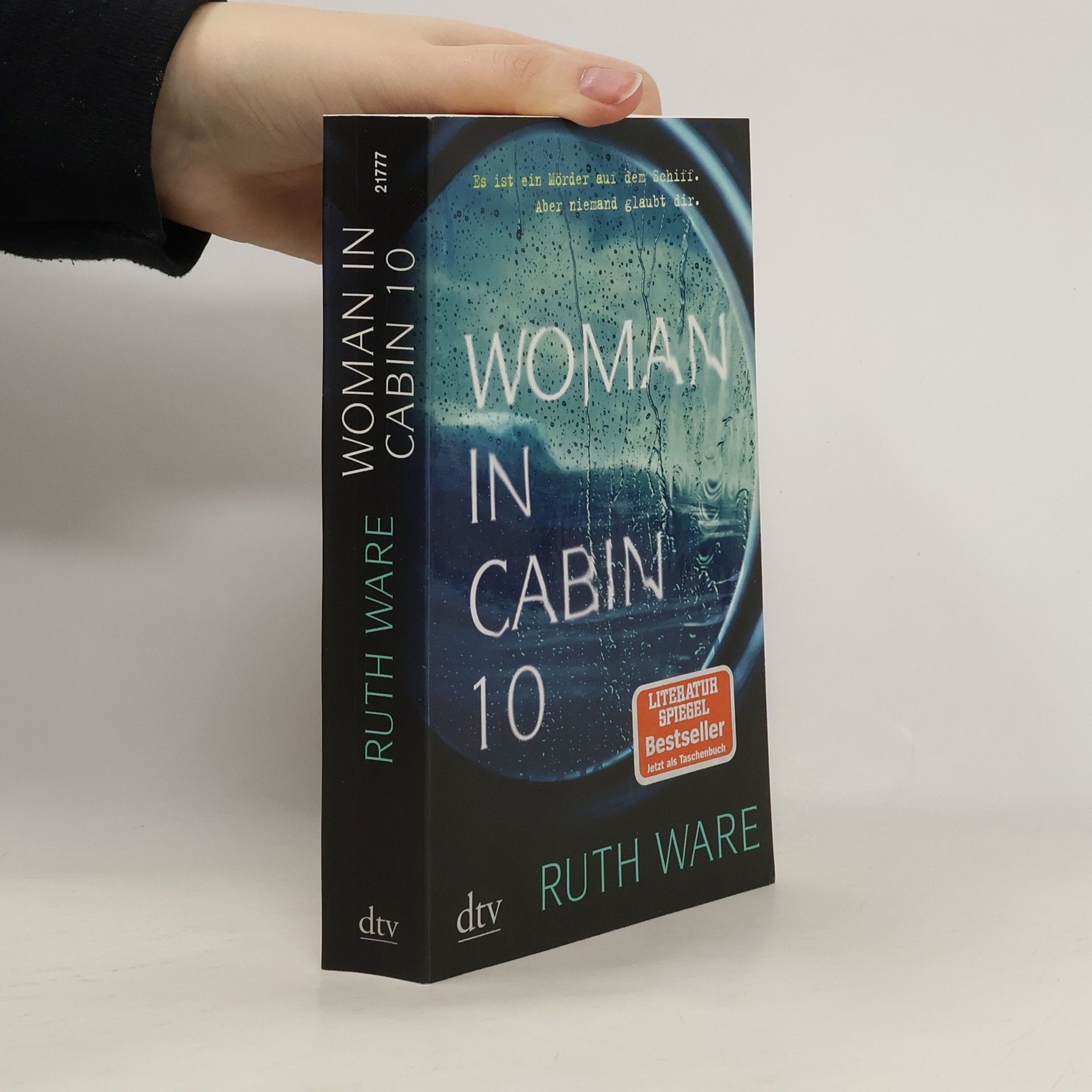 Ruth Ware Woman in Cabin 10