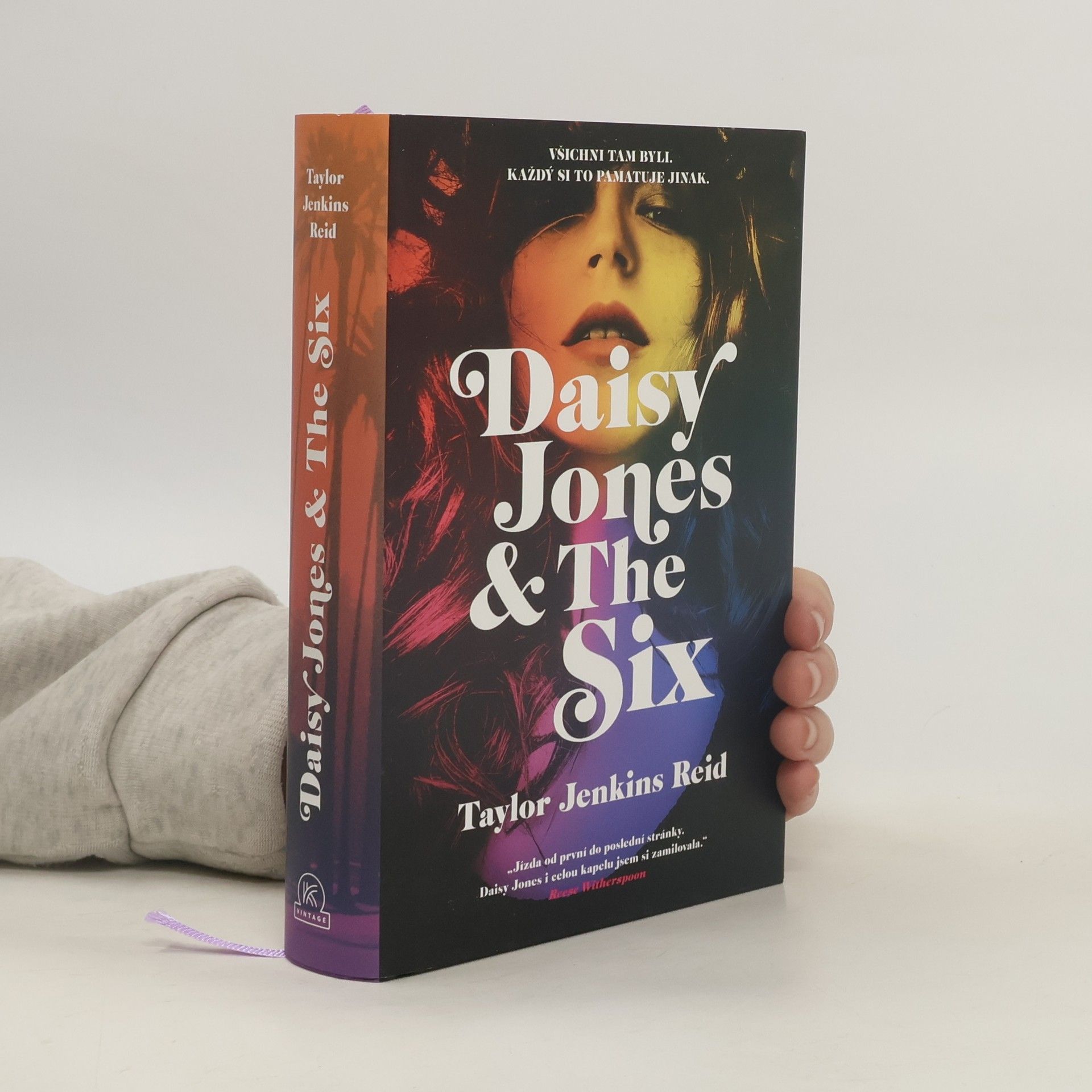 Taylor Jenkins Reid Daisy Jones & The Six