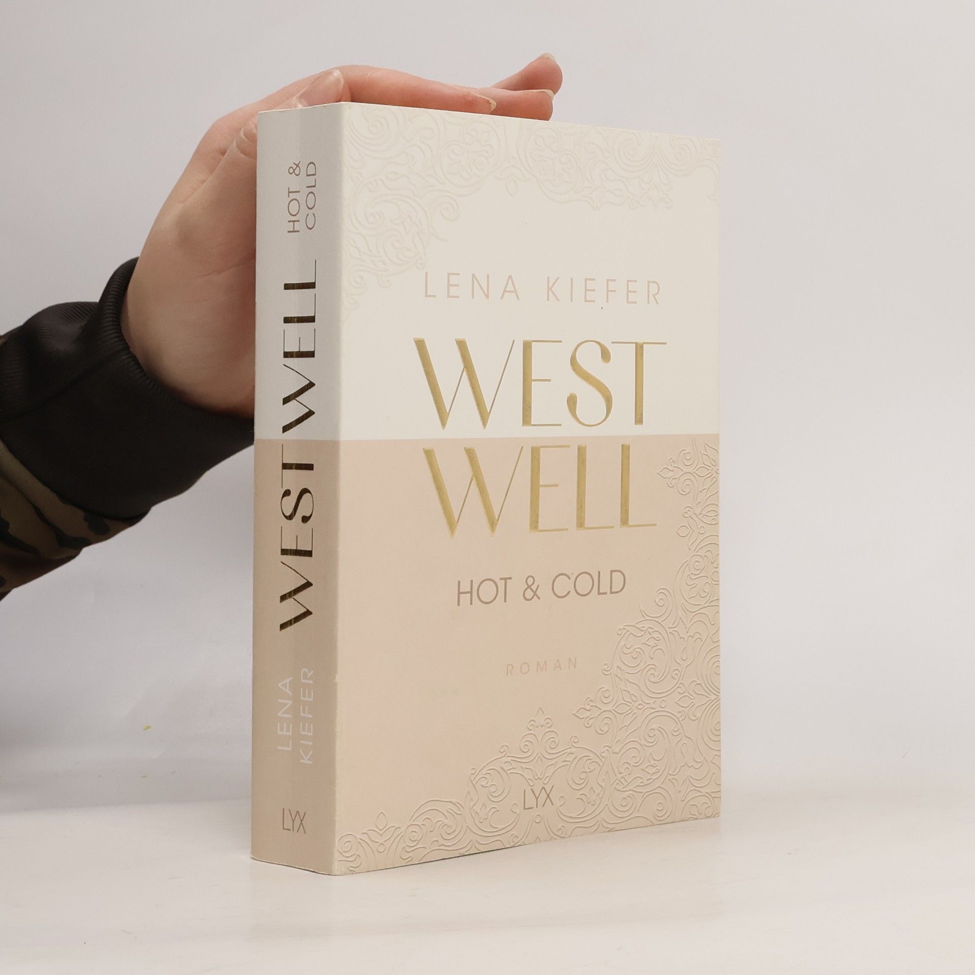 Lena Kiefer Westwell - Hot & Cold