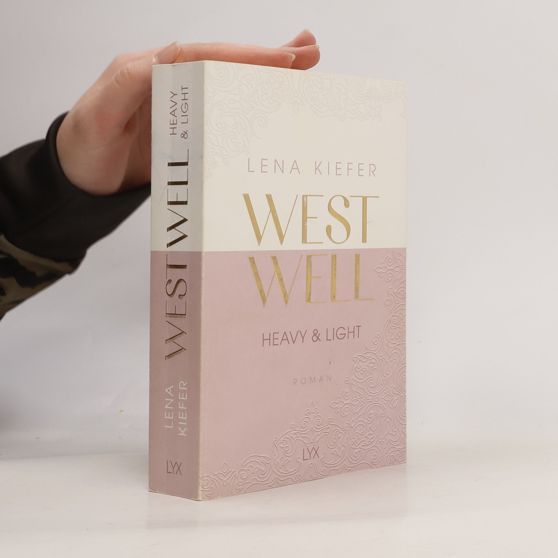 Lena Kiefer Westwell. Heavy & Light