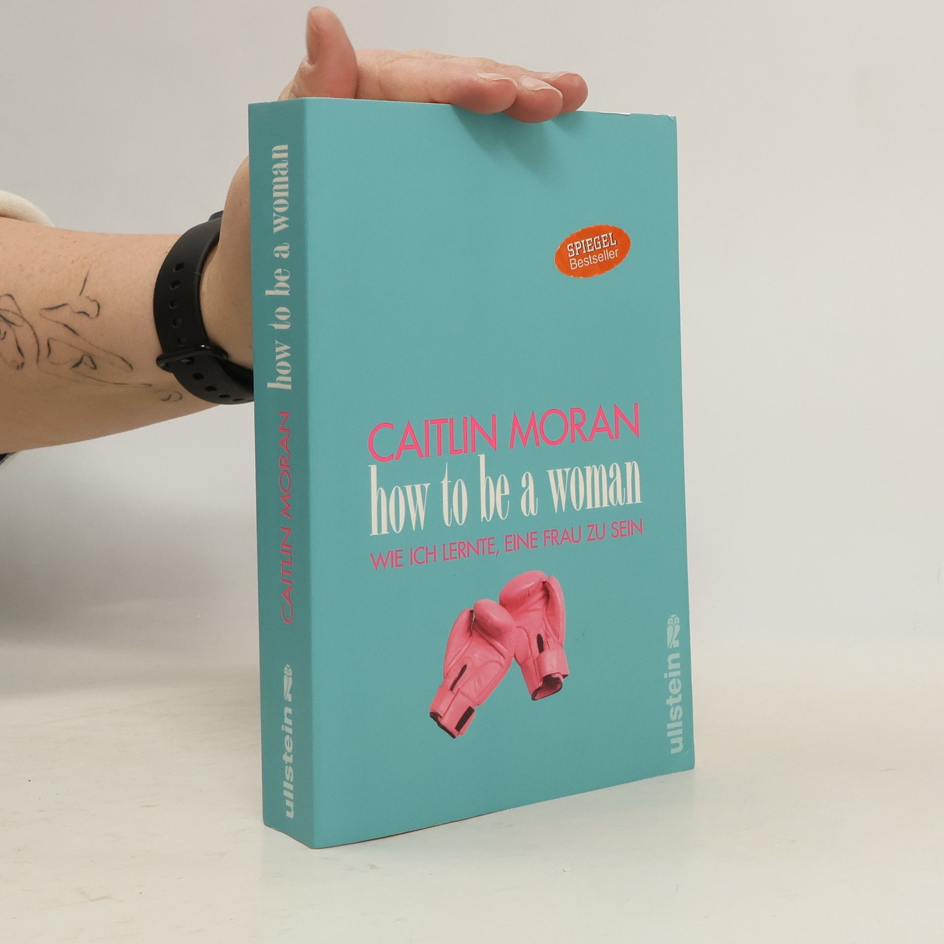 Caitlin Moran How to be a woman