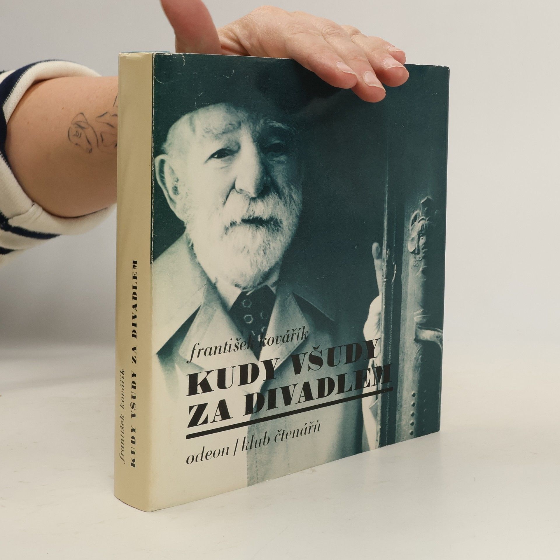 František Kovařík Kudy všudy za divadlem