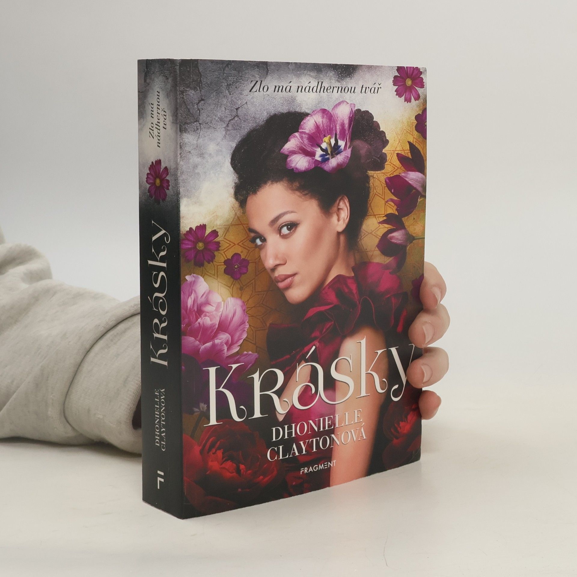 Dhonielle Clayton Krásky