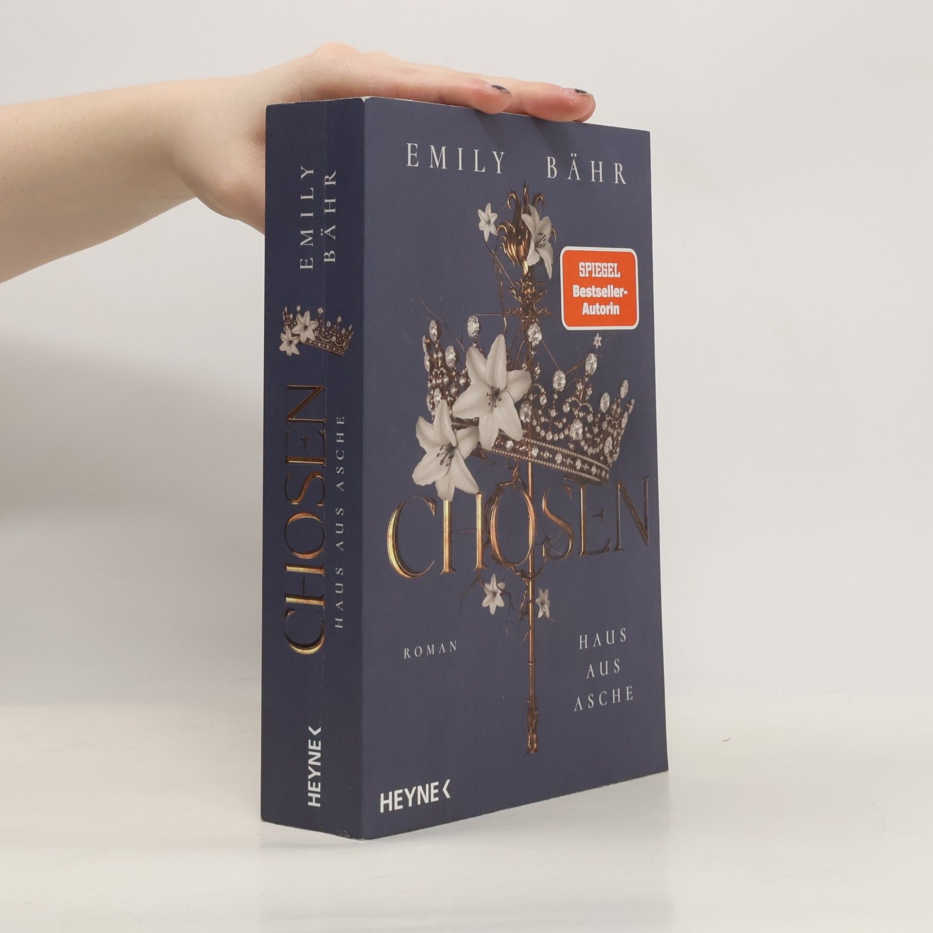 Emily Bähr Chosen - Haus aus Asche