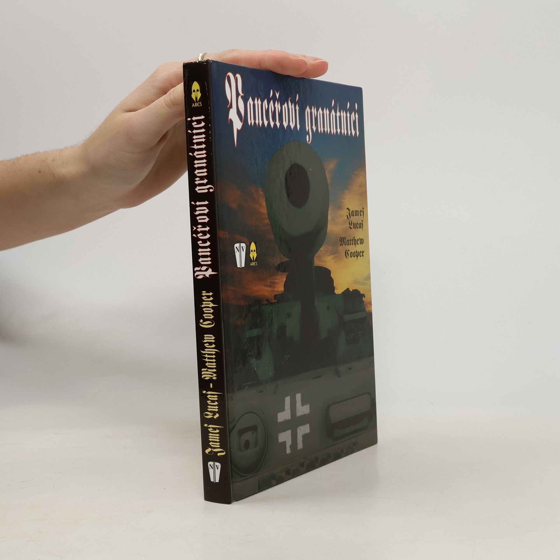 James Lucas Pancéřoví granátníci