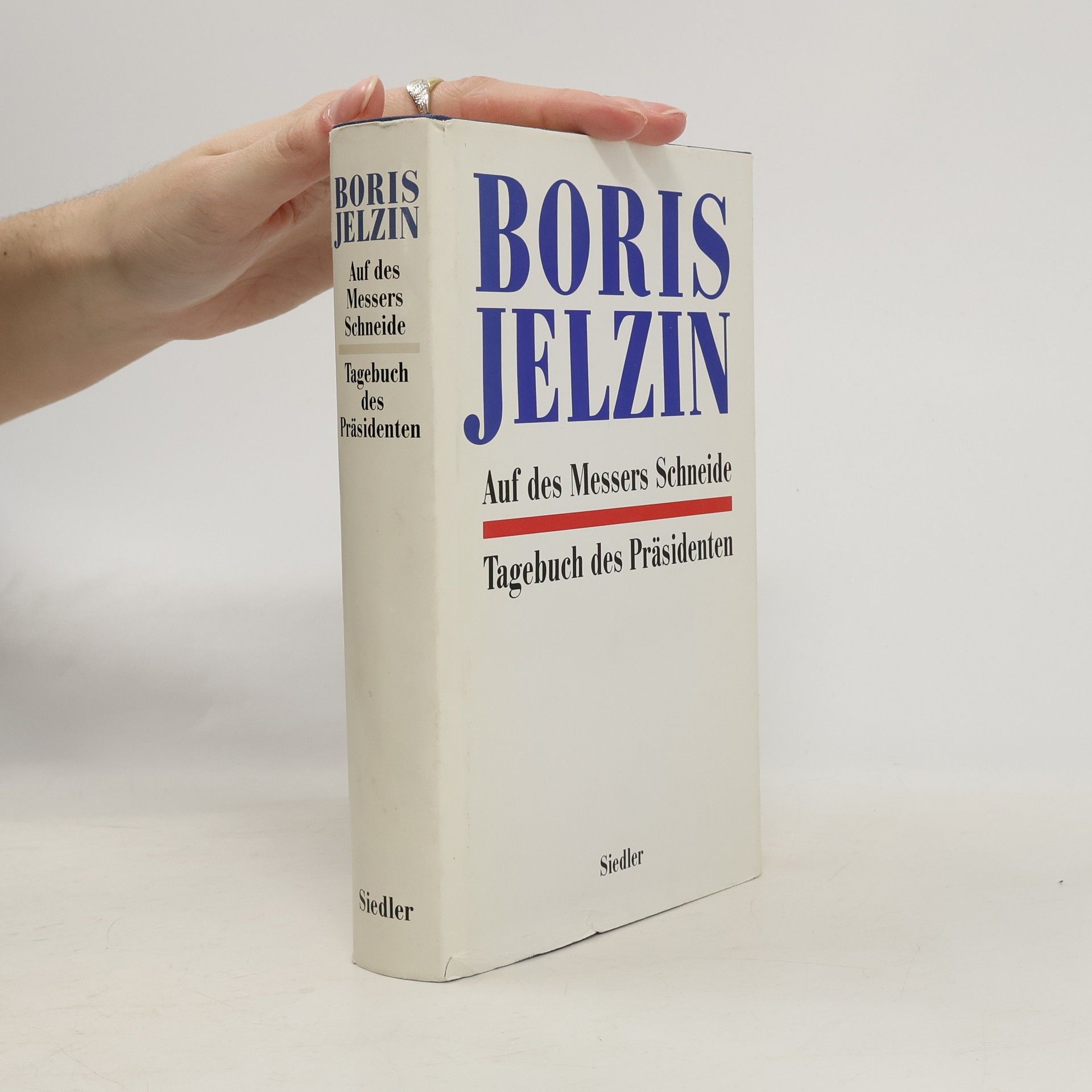 Auf des Messers Schneide