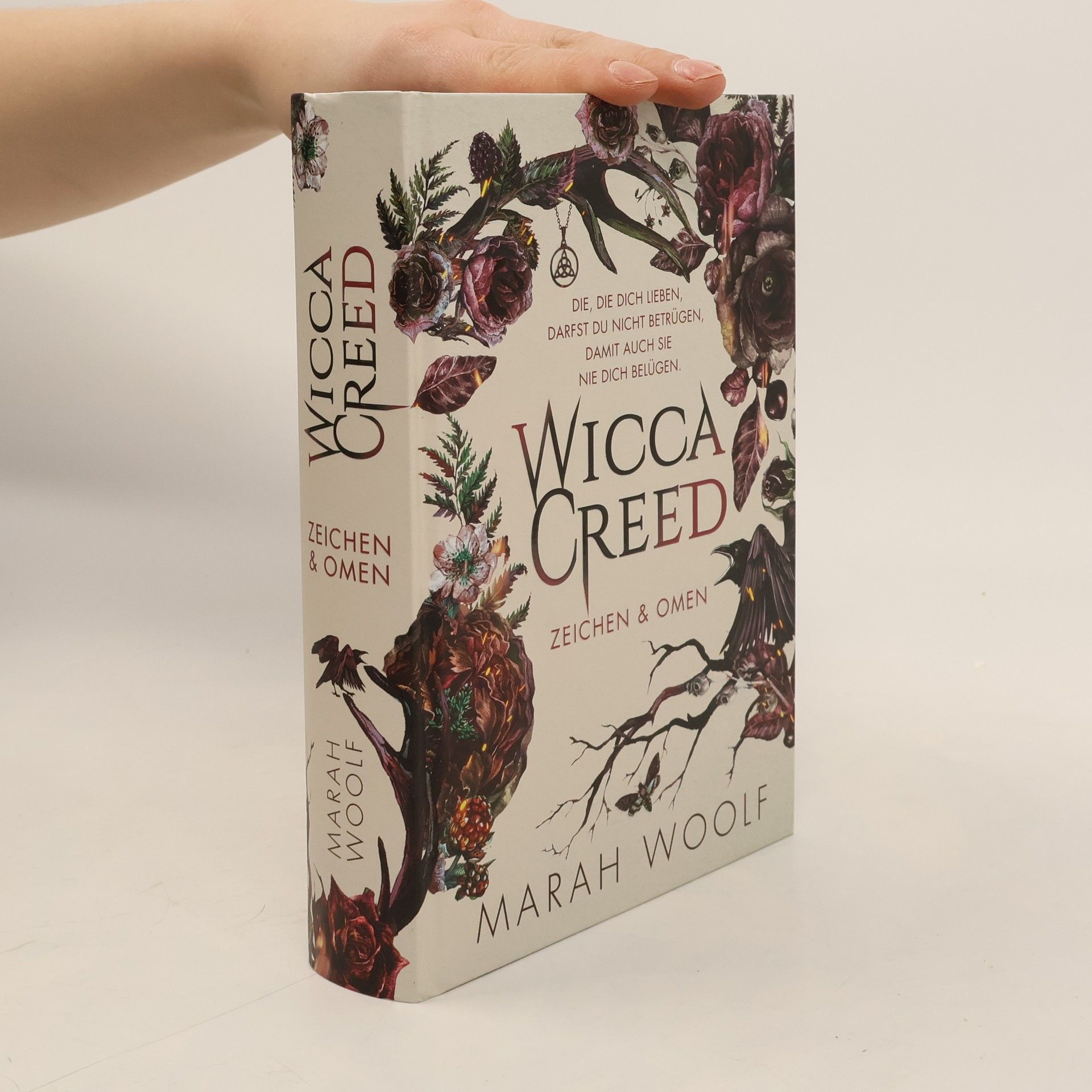 Marah Woolf WiccaCreed. Zeichen & Omen