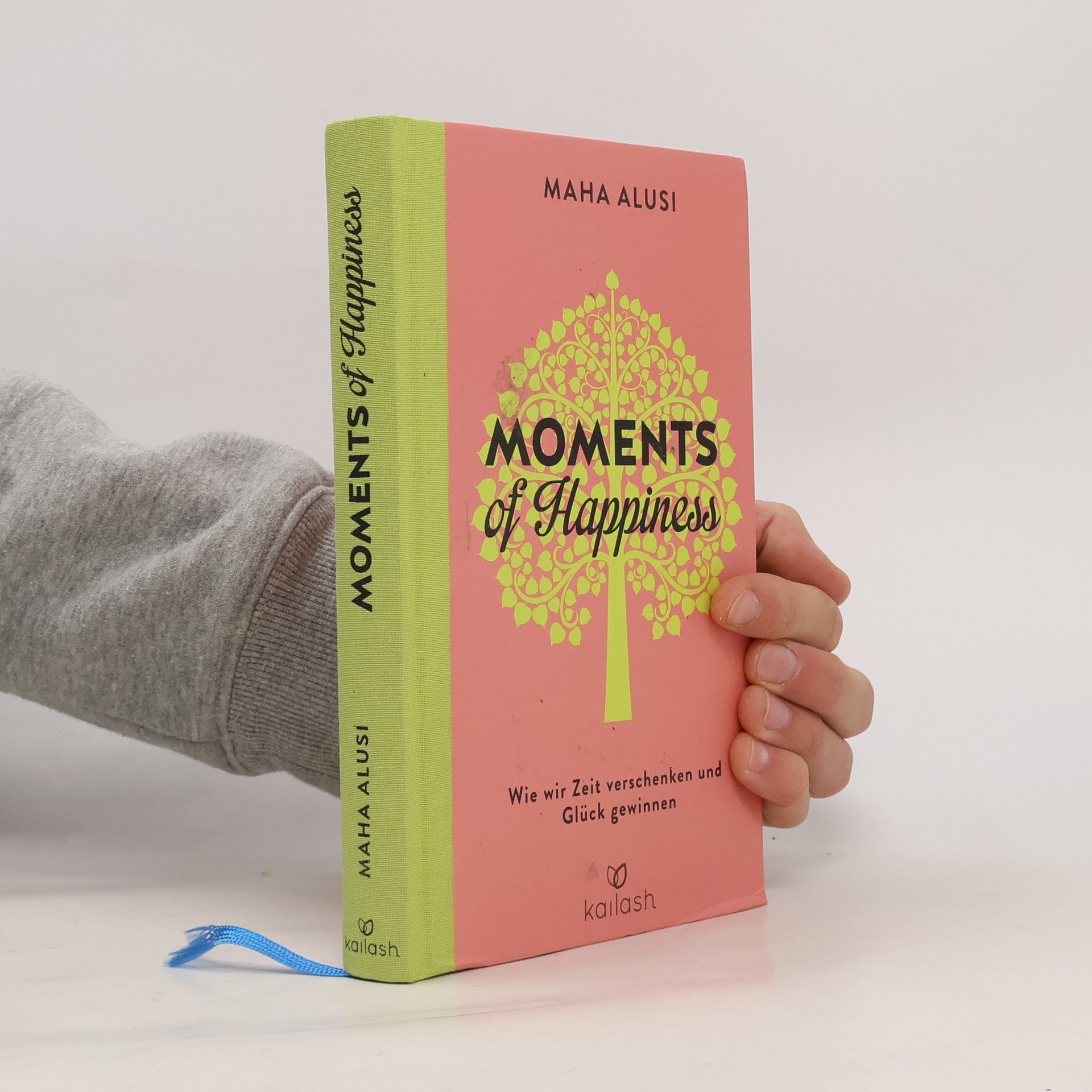 Maha Alusi Moments of happiness