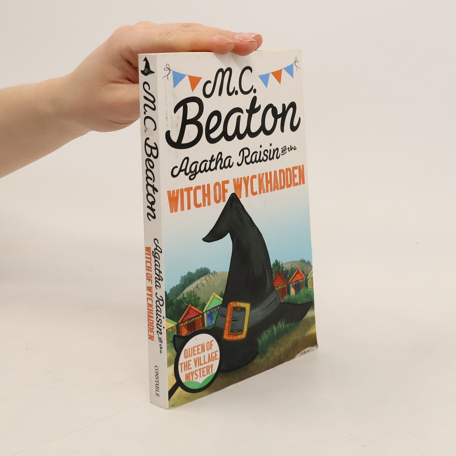 M. C. Beaton Agatha Raisin and the Witch of Wyckhadden