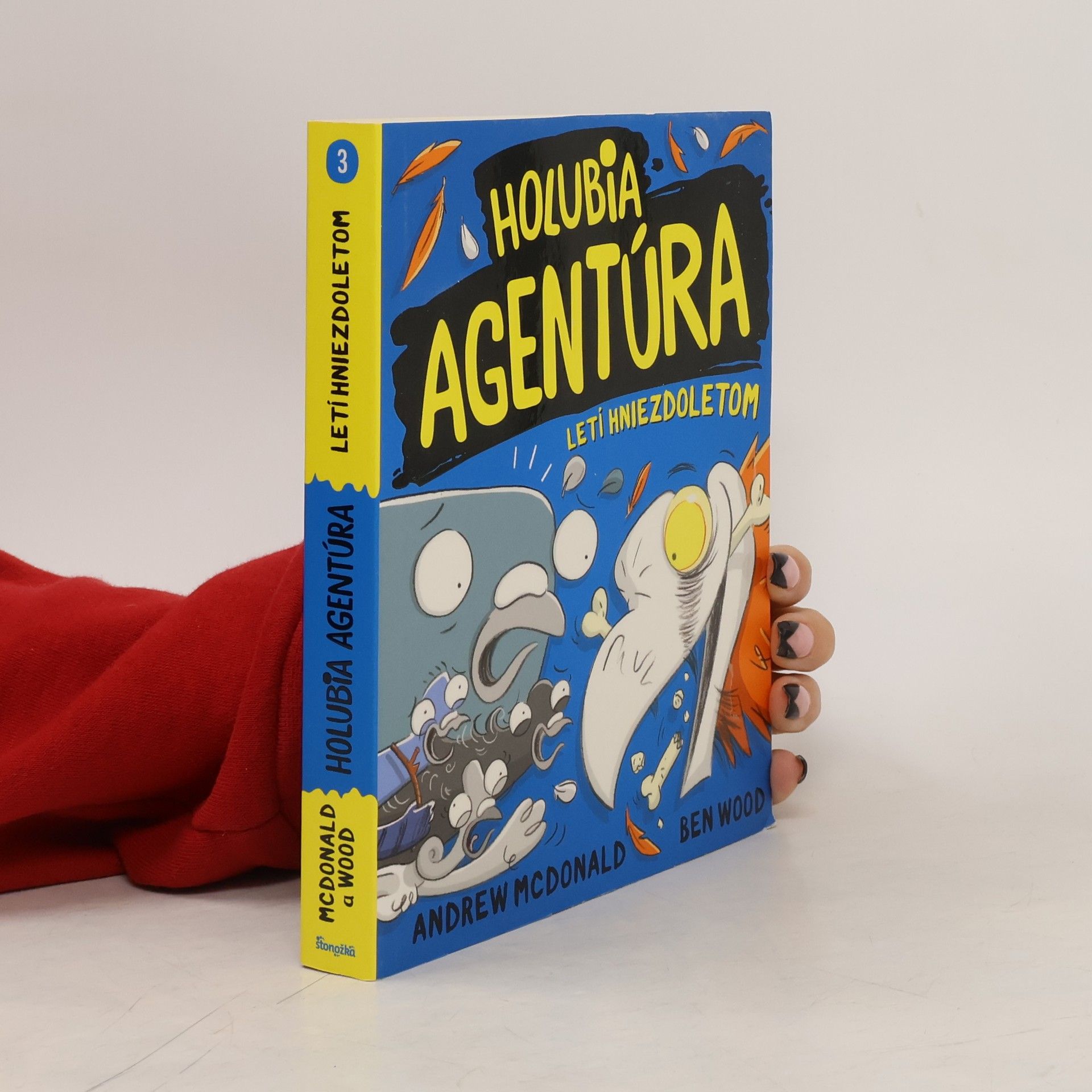Andrew McDonald Holubia agentúra letí hniezdoletom