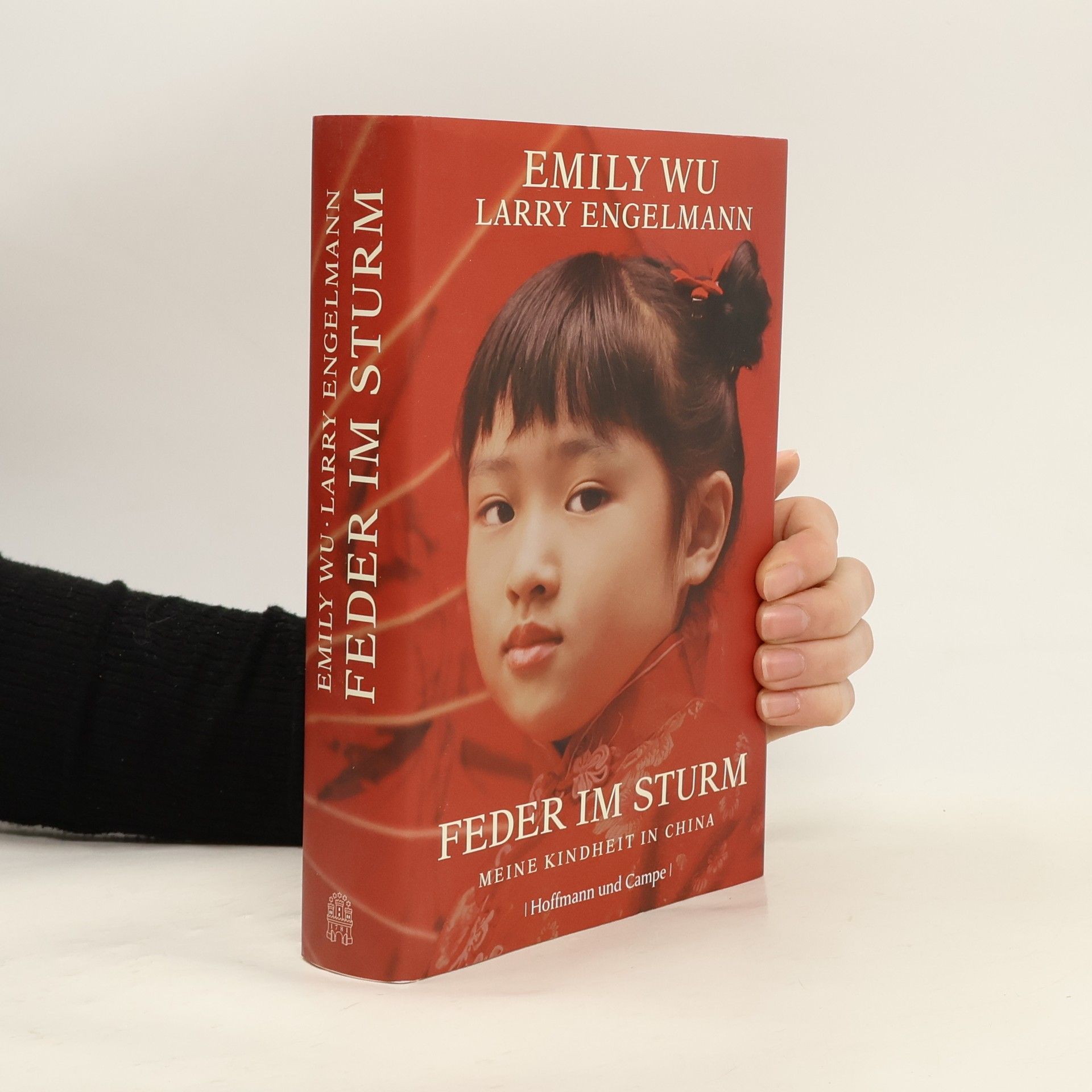 Emily Wu Feder Im Sturm