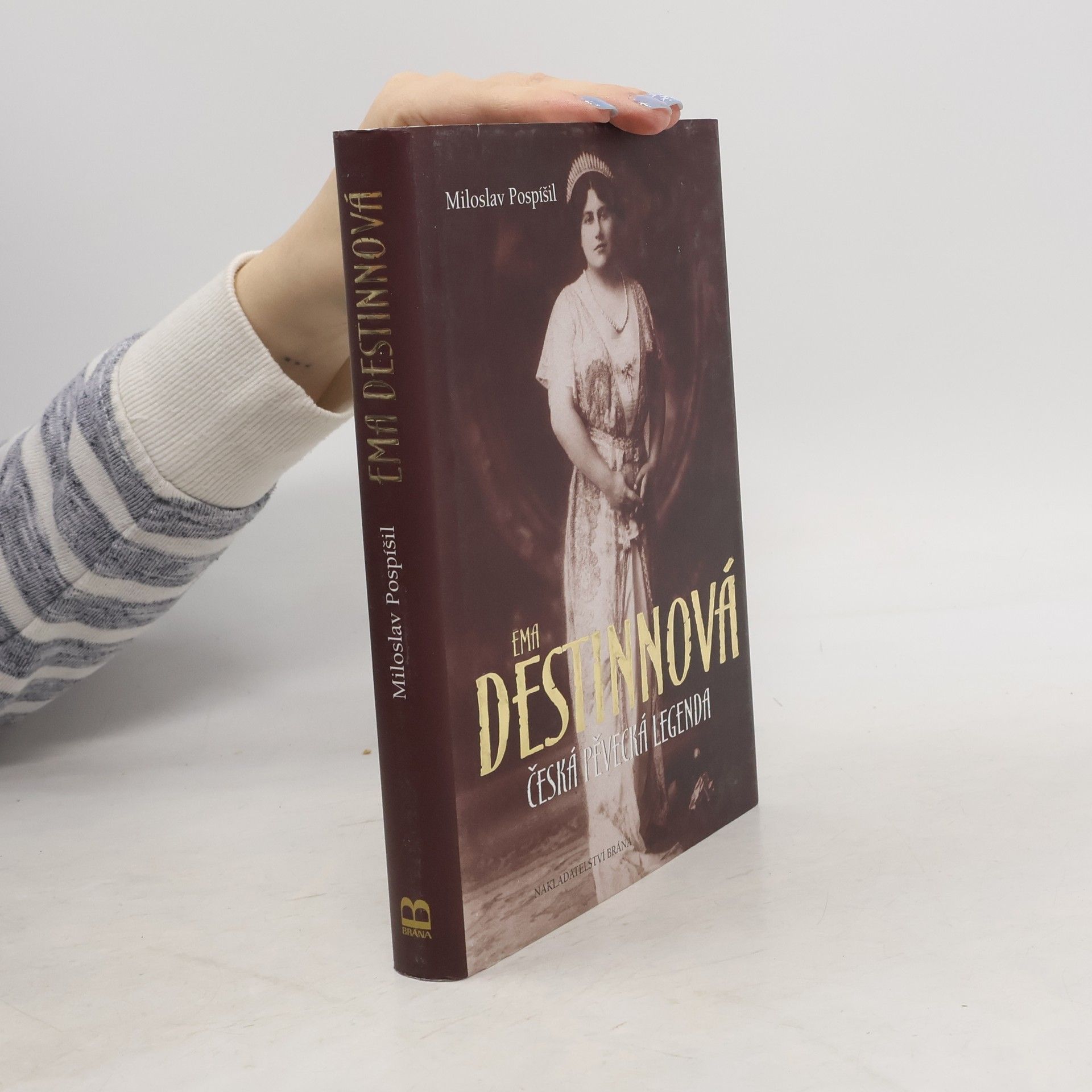 Ema Destinnová : česká pěvecká legenda