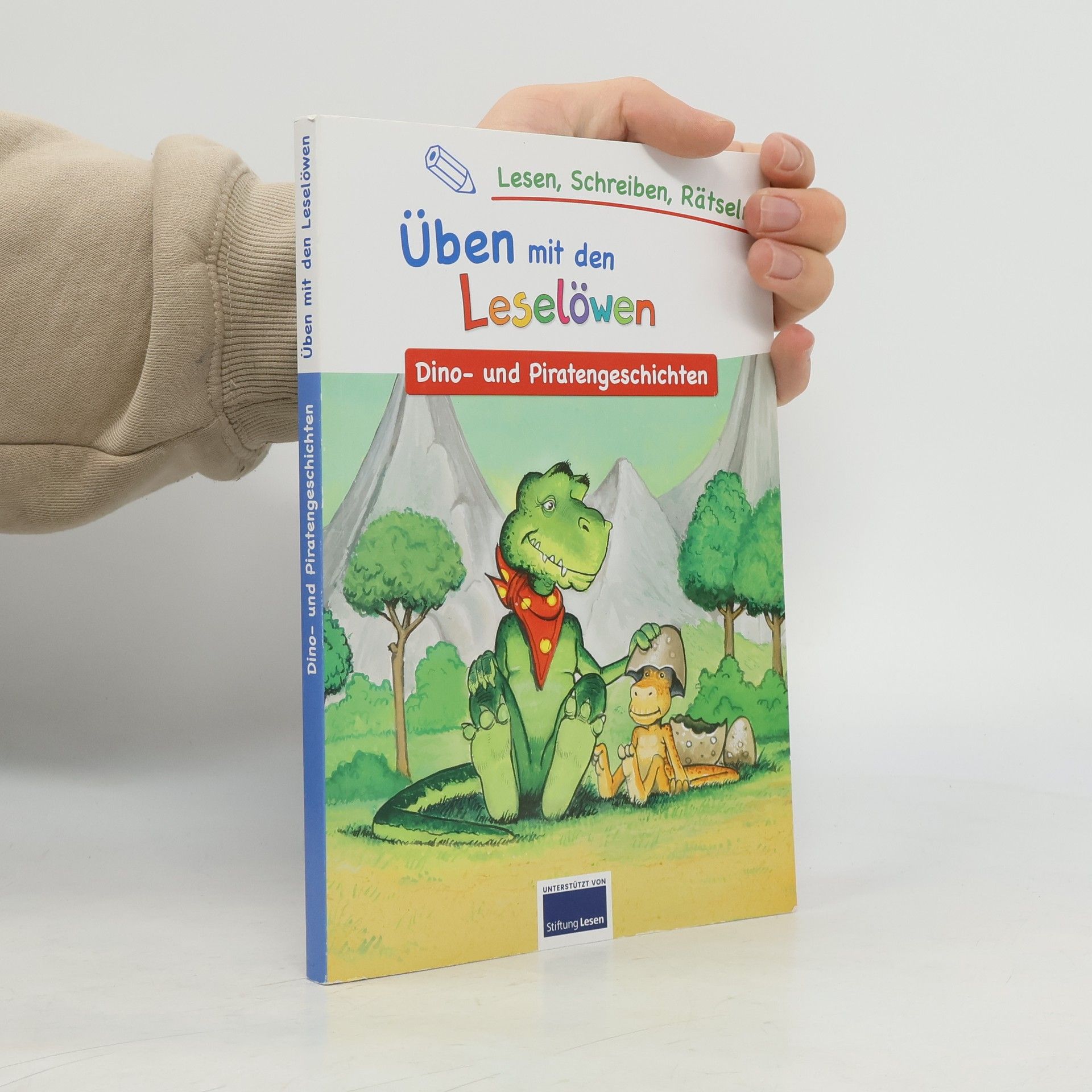 AA.VV. Üben mit den Leselöwen. Dino- und Piratengeschichten