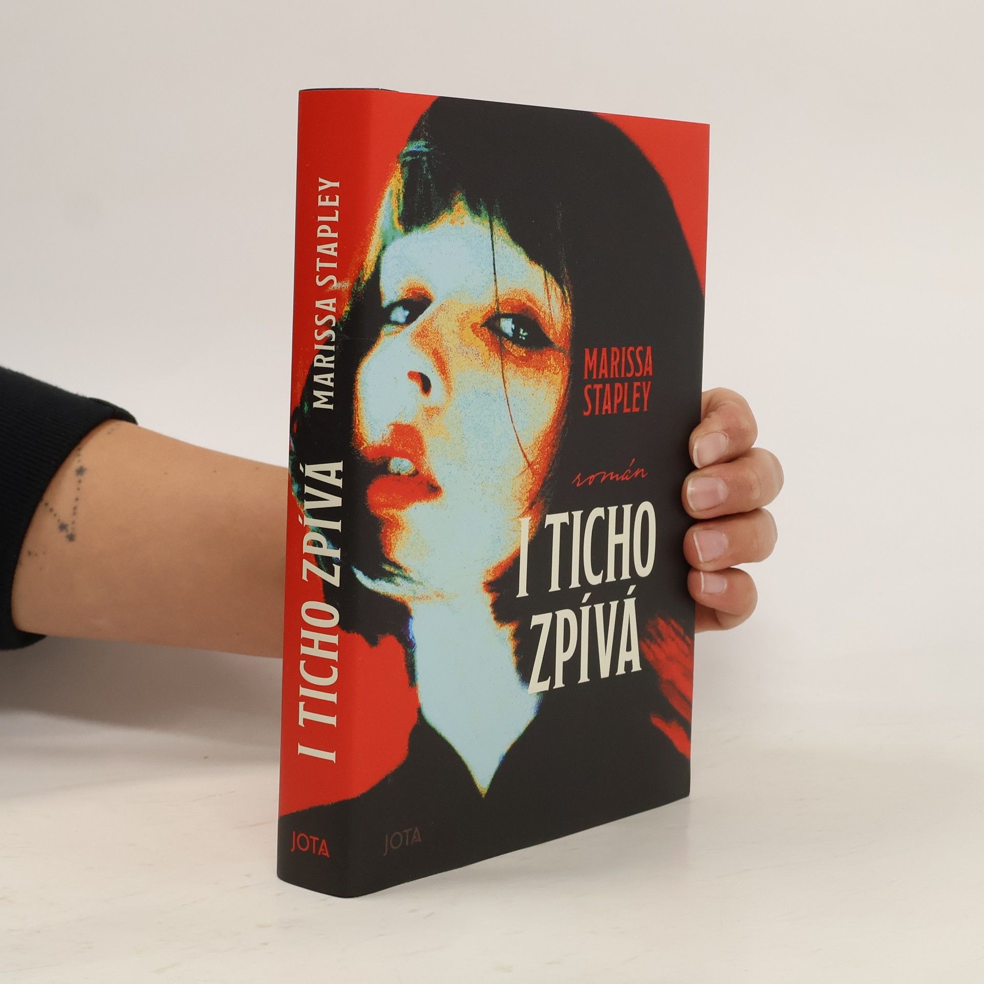 Marissa Stapley I ticho zpívá