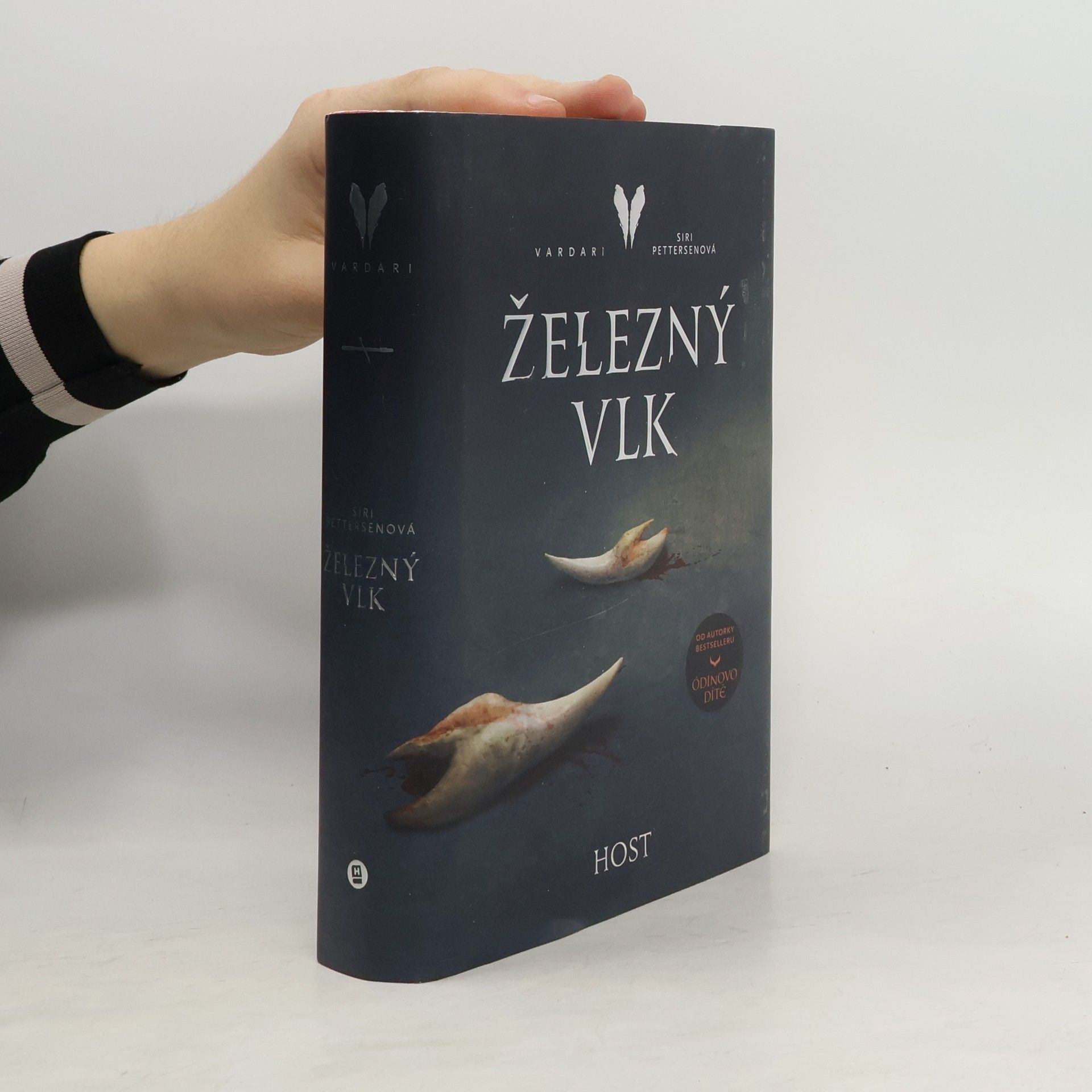 Vardari. Železný vlk