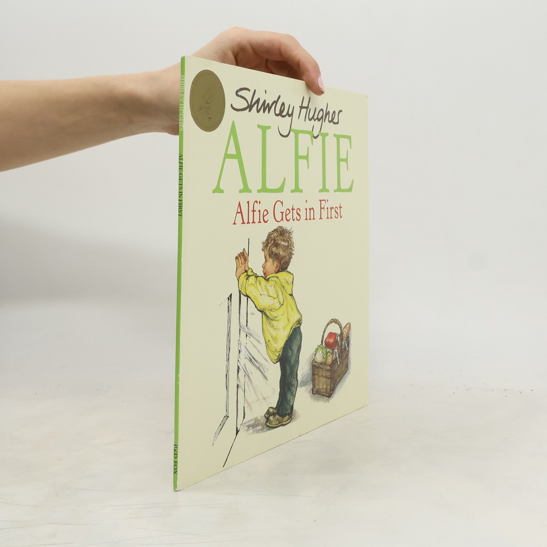 Shirley Hughes Alfie Gets in First