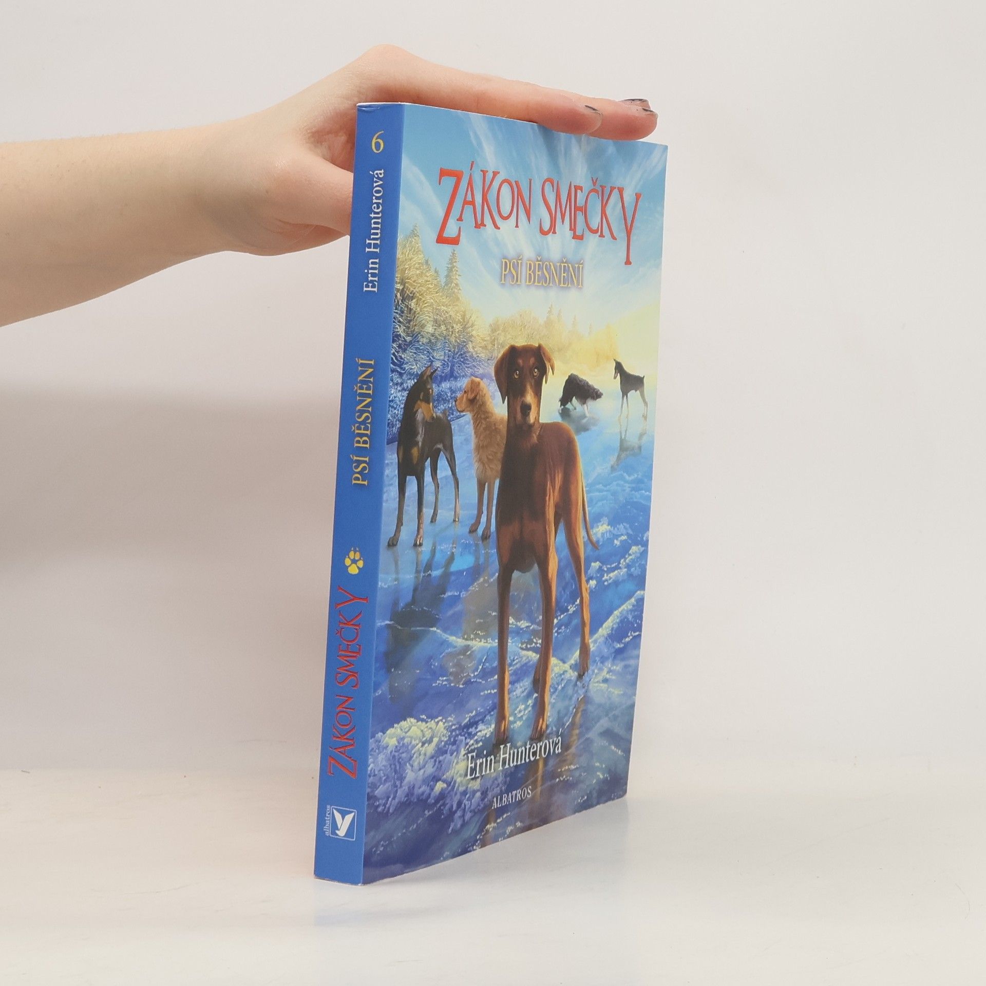 Erin Hunter Psí běsnění. Zákon smečky