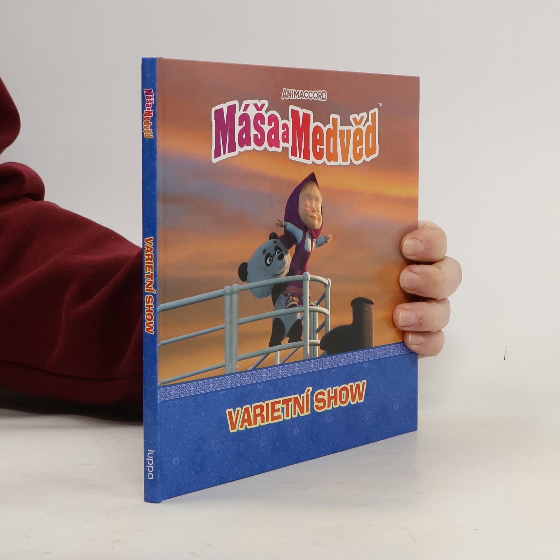 Kolektív autorov Máša a Medvěd. Varietní show