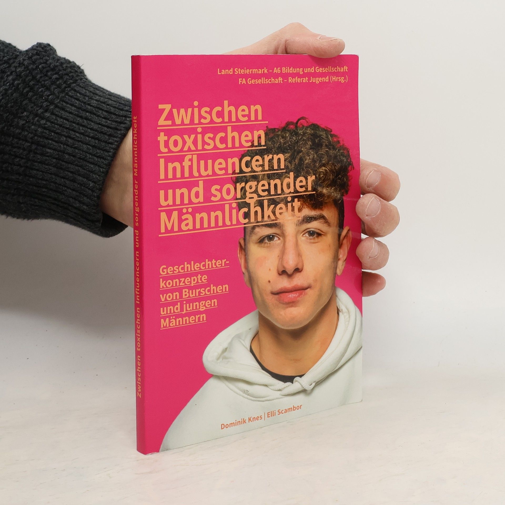 Zwischen toxischen Influencern und sorgender Männlichkeit