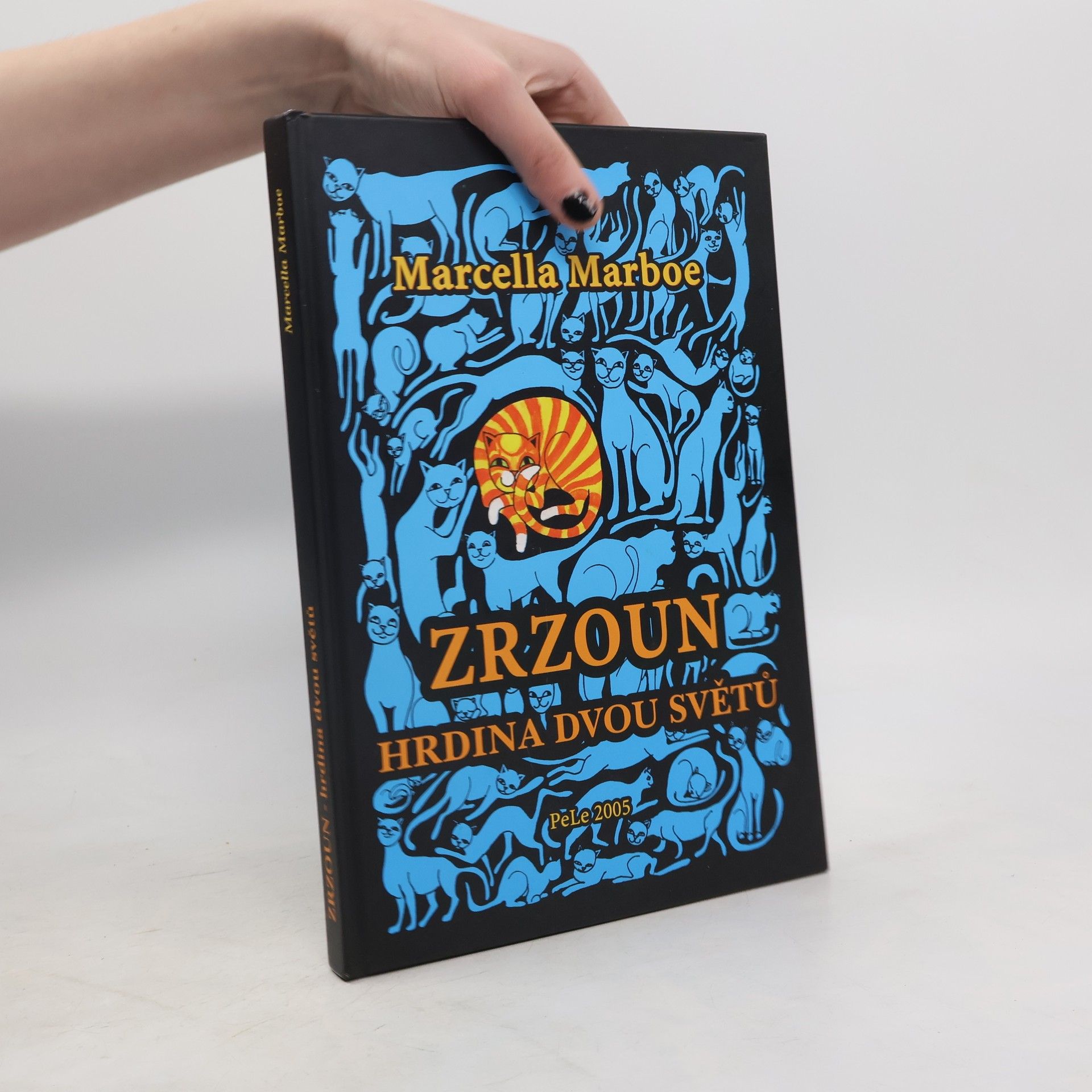 Marcella Marboe Zrzoun, hrdina dvou světů