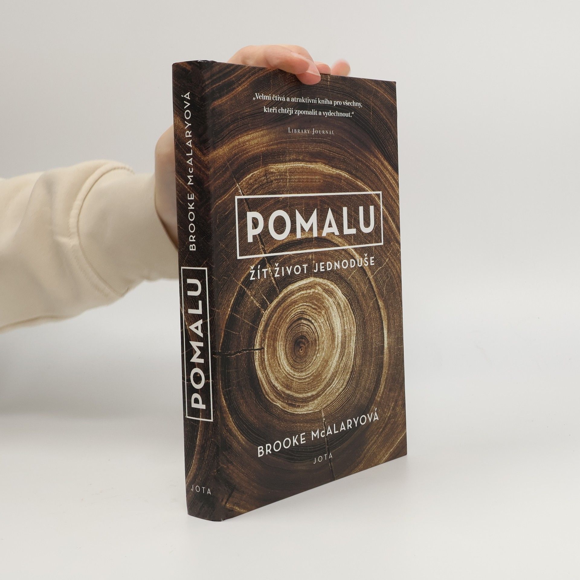 Brooke McAlary Pomalu