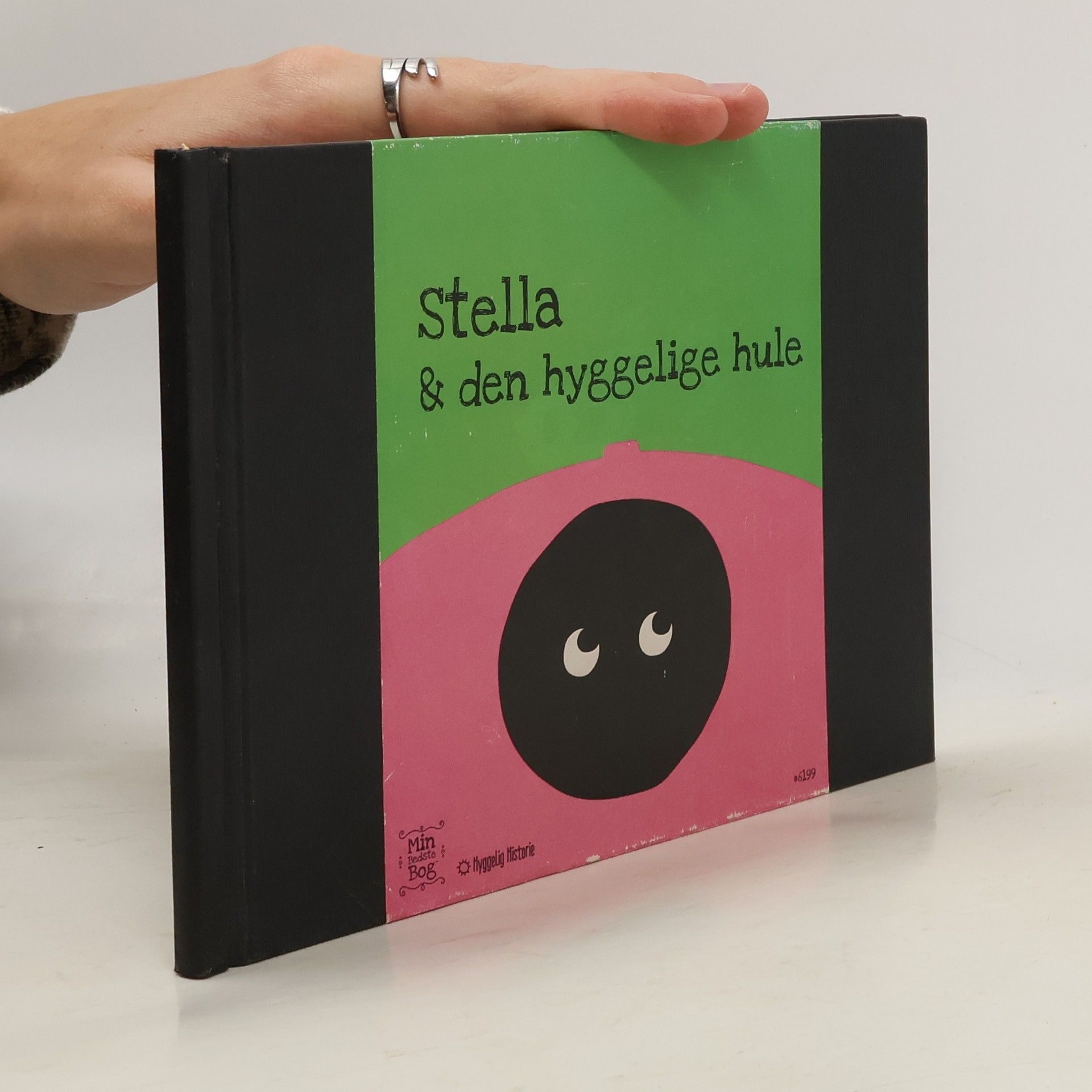 Kolektív autorov Stella & den hyggelige hule