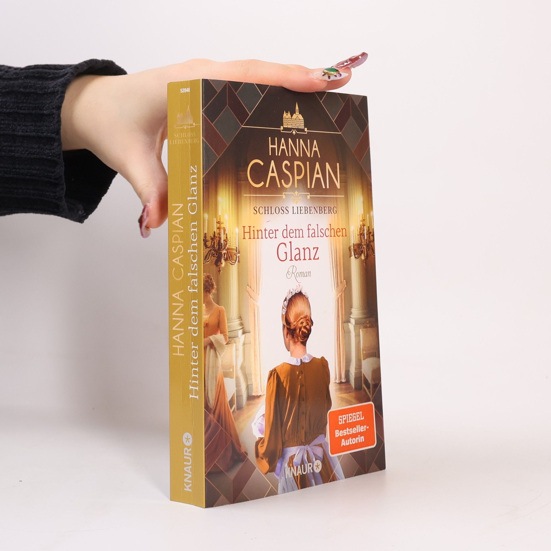 Hanna Caspian Hinter dem falschen Glanz