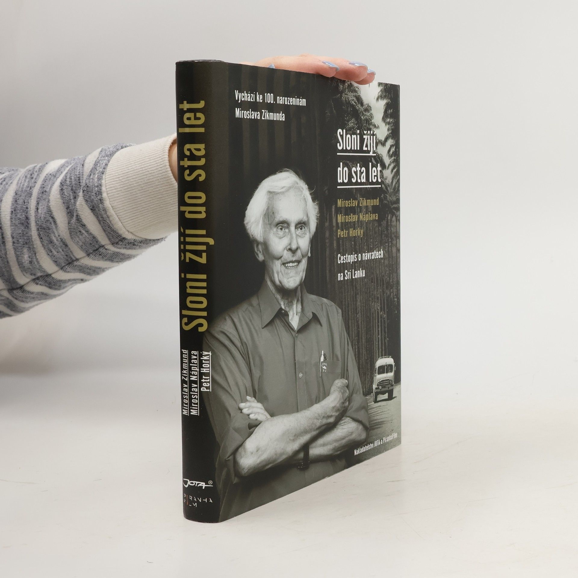 Miroslav Zikmund Sloni žijí do sta let