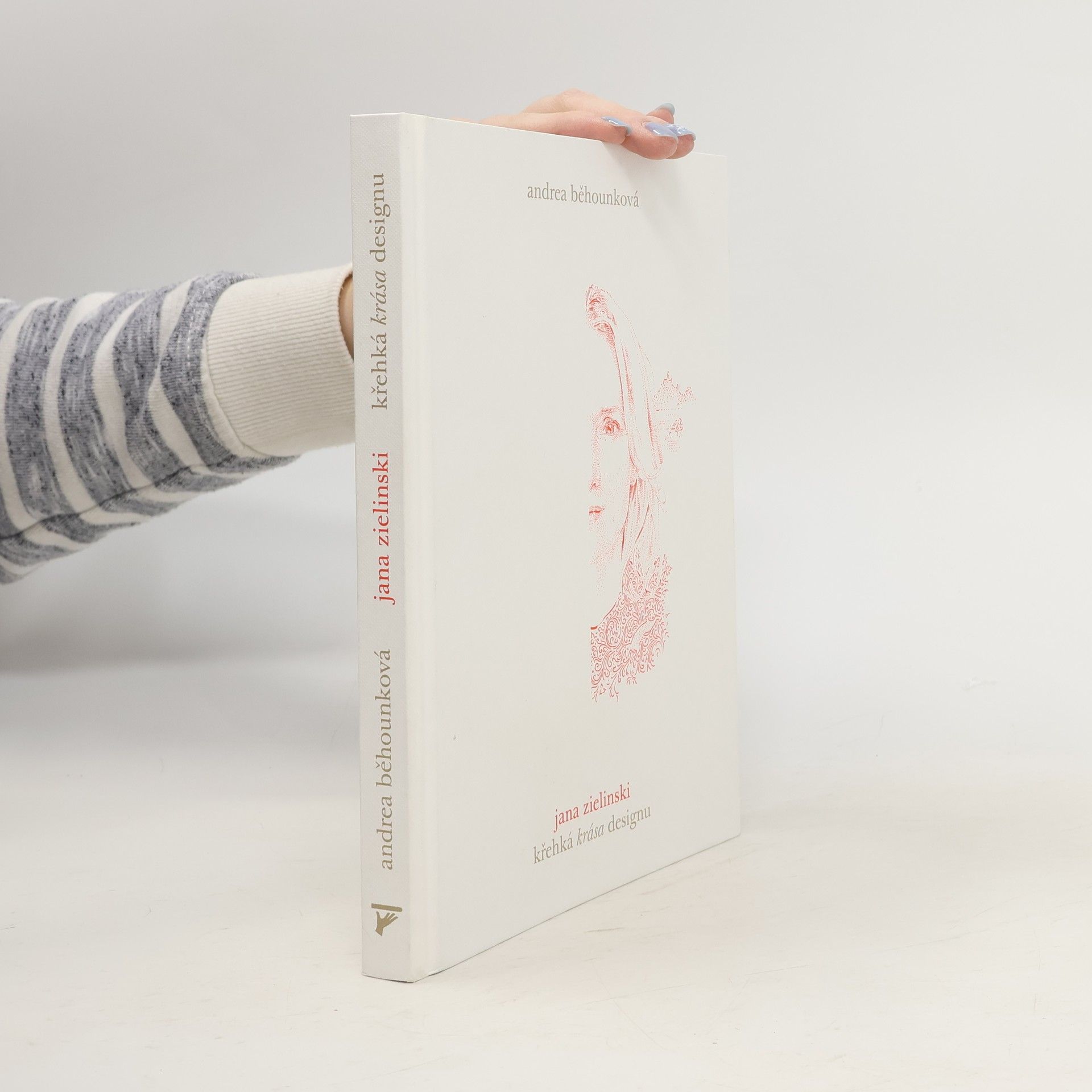 Andrea Běhounková Křehká krása designu