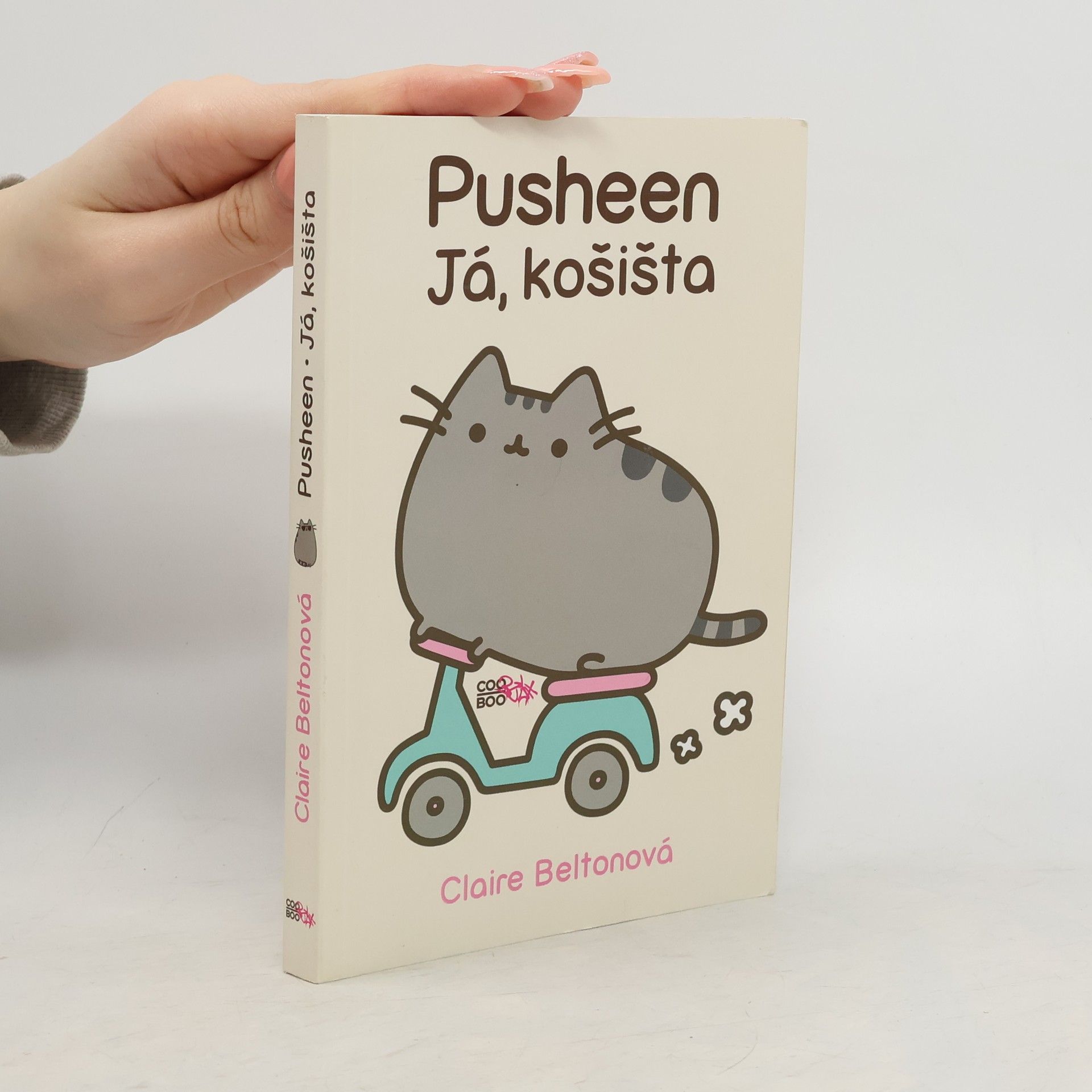 Claire Belton Pusheen. Já, košišta