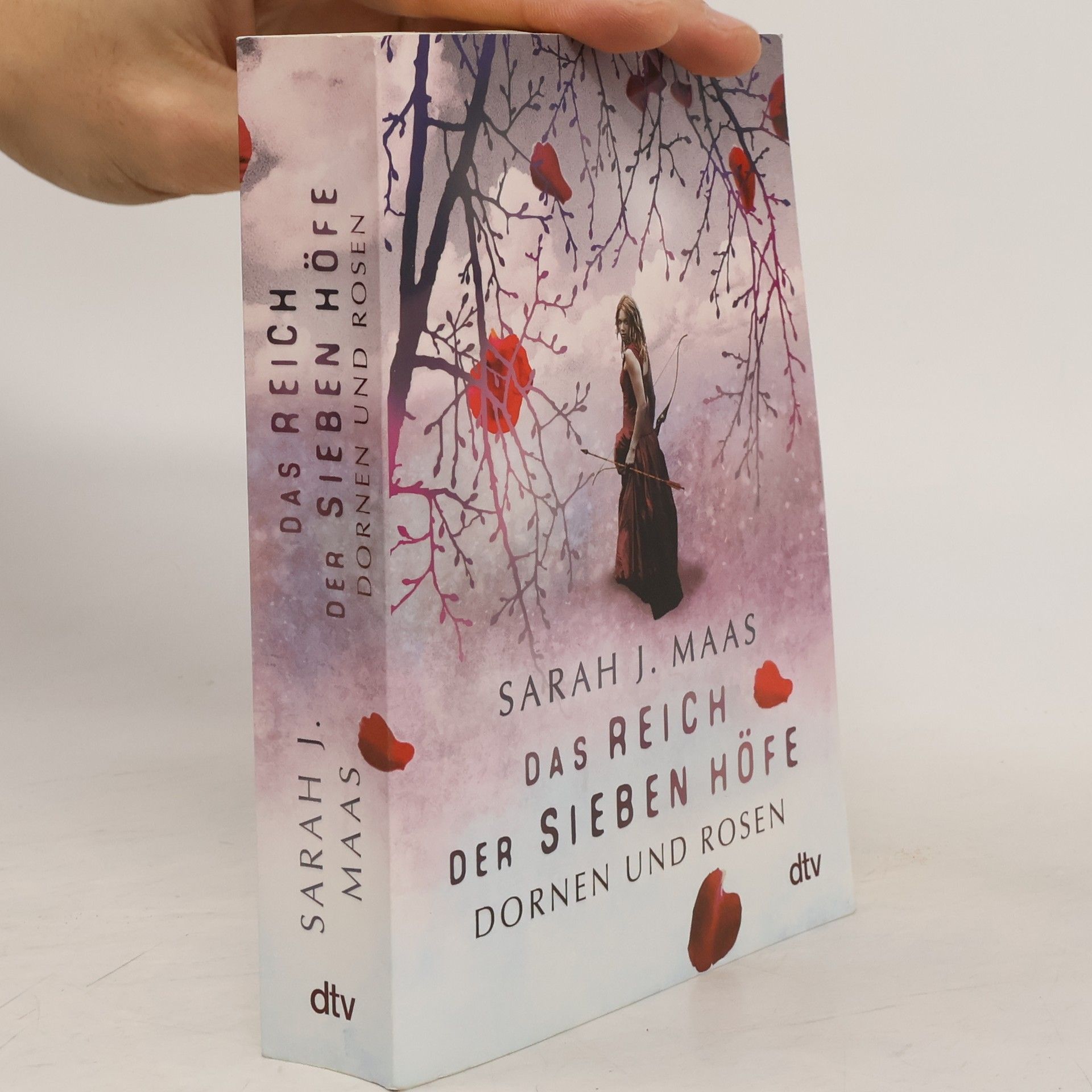 Sarah J. Maas Das Reich der sieben Höfe. Dornen und Rosen