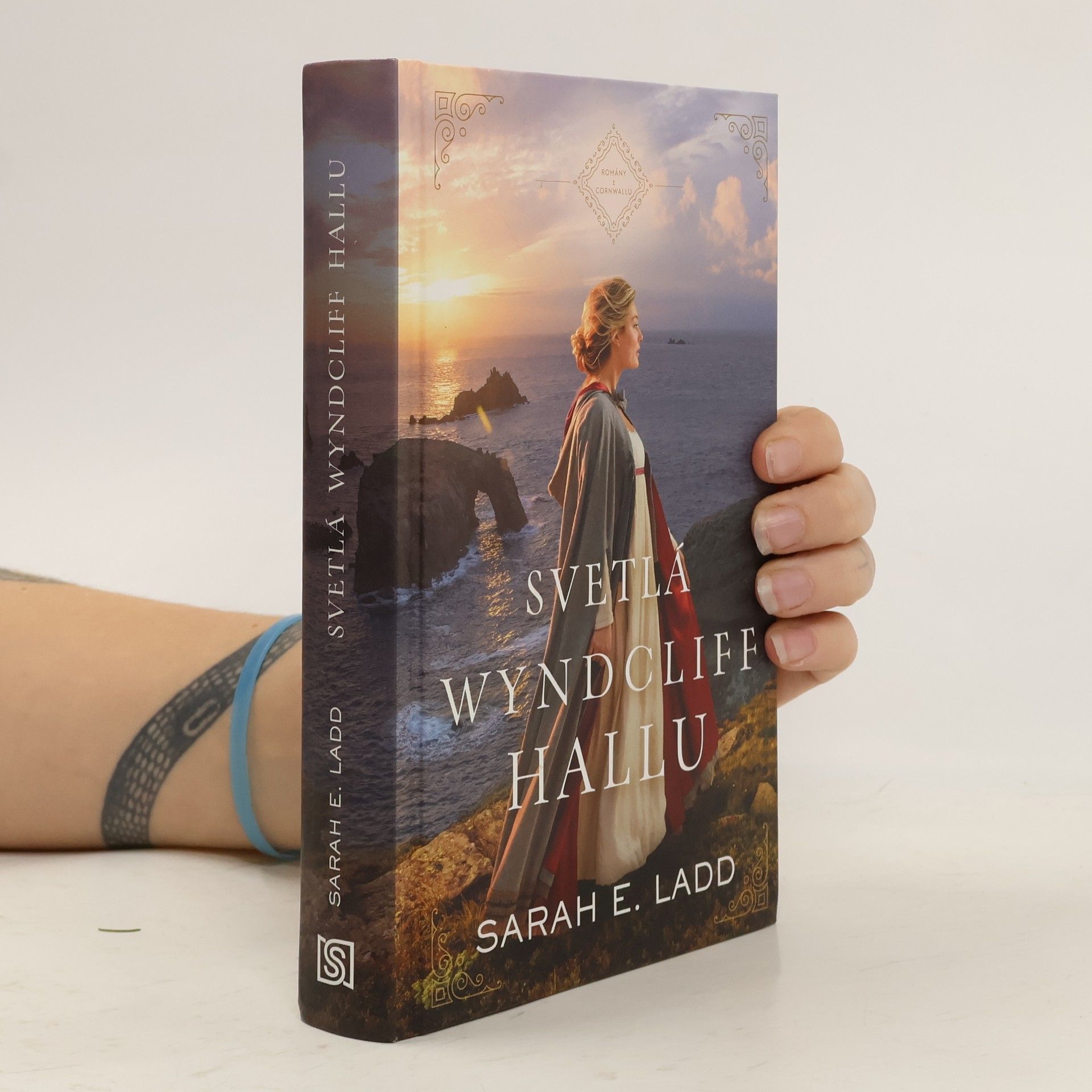 Svetlá Wyndcliff Hallu