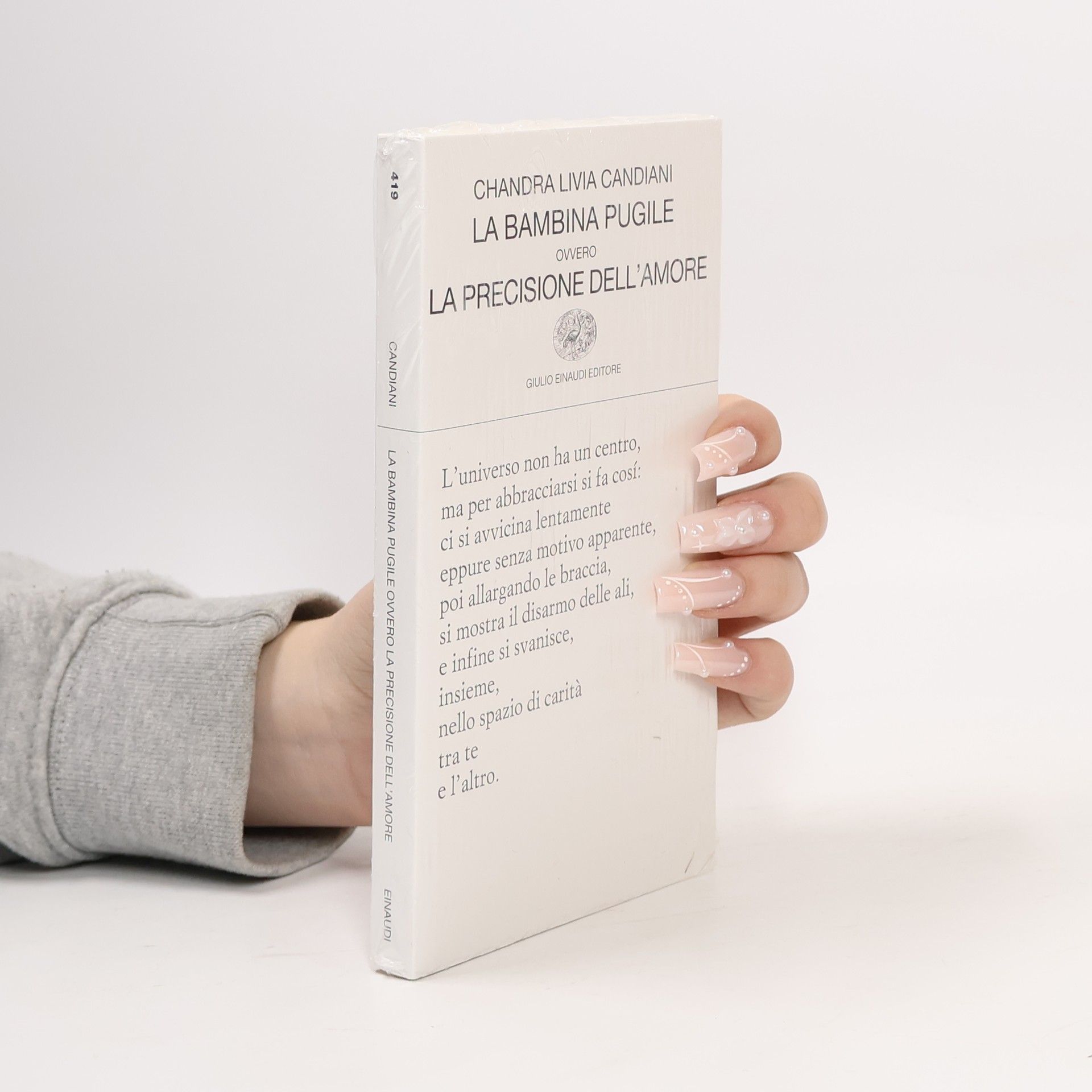 Chandra Livia Candiani Collezione di poesia - 419: La bambina pugile ovvero la precisione dell'amore