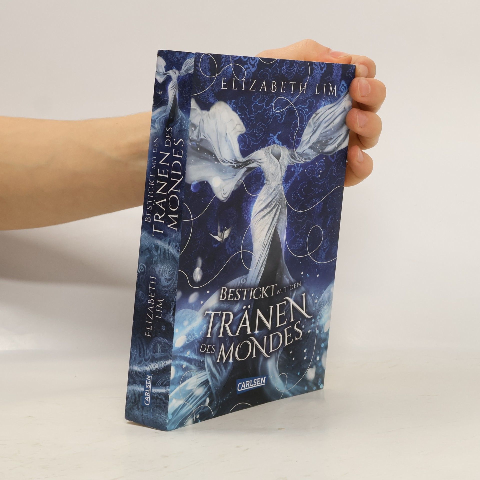 Elizabeth Lim Bestickt mit den Tränen des Mondes