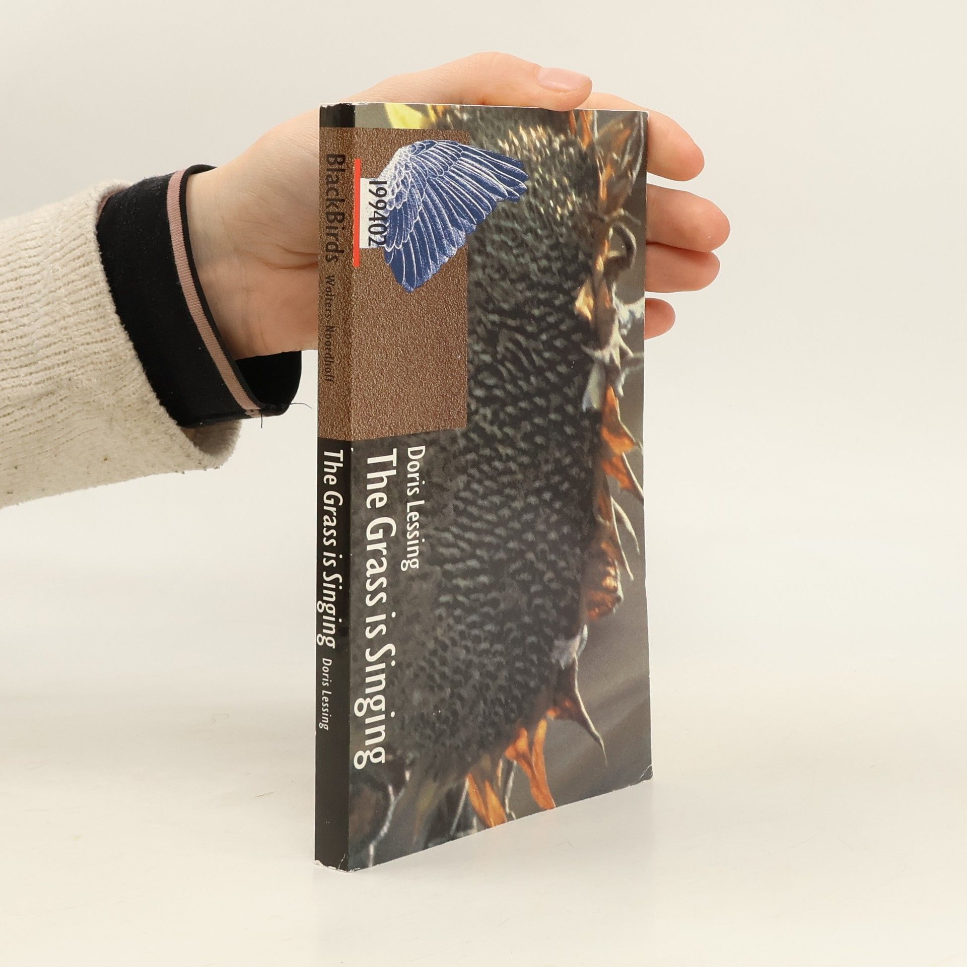 Doris May Lessing BlackBirds: The Grass Is Singing