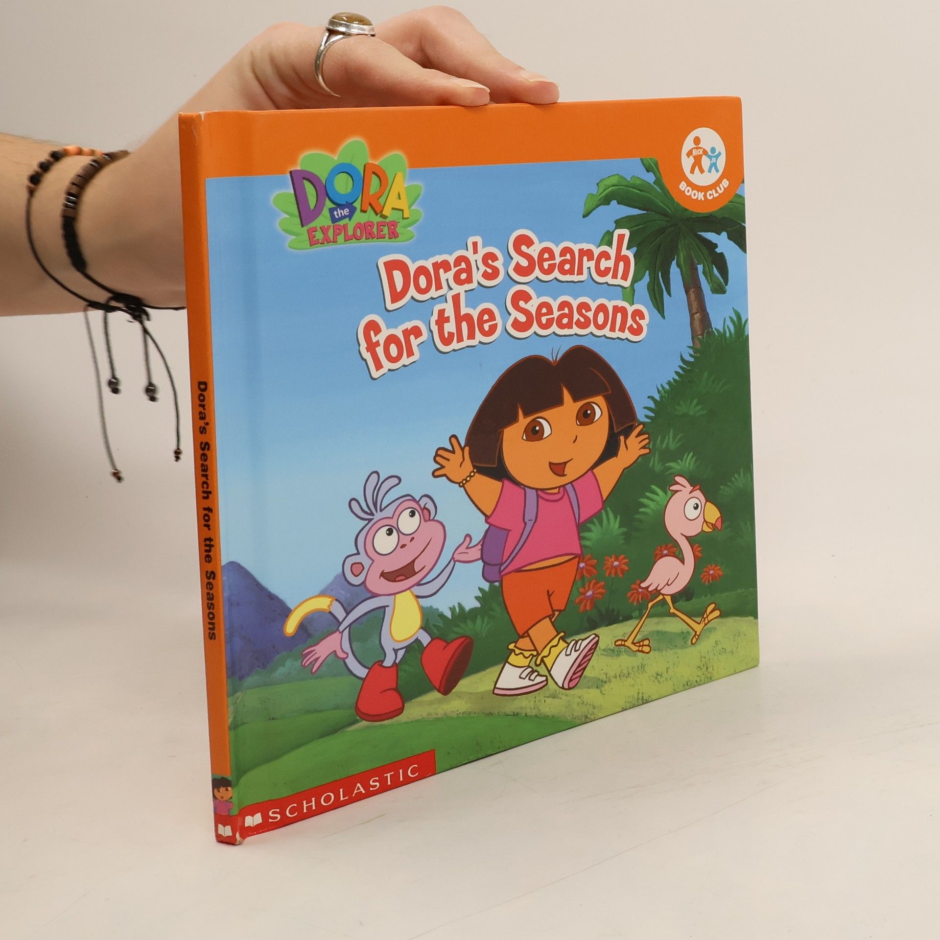 Samantha Berger Dora's Search for the Seasons