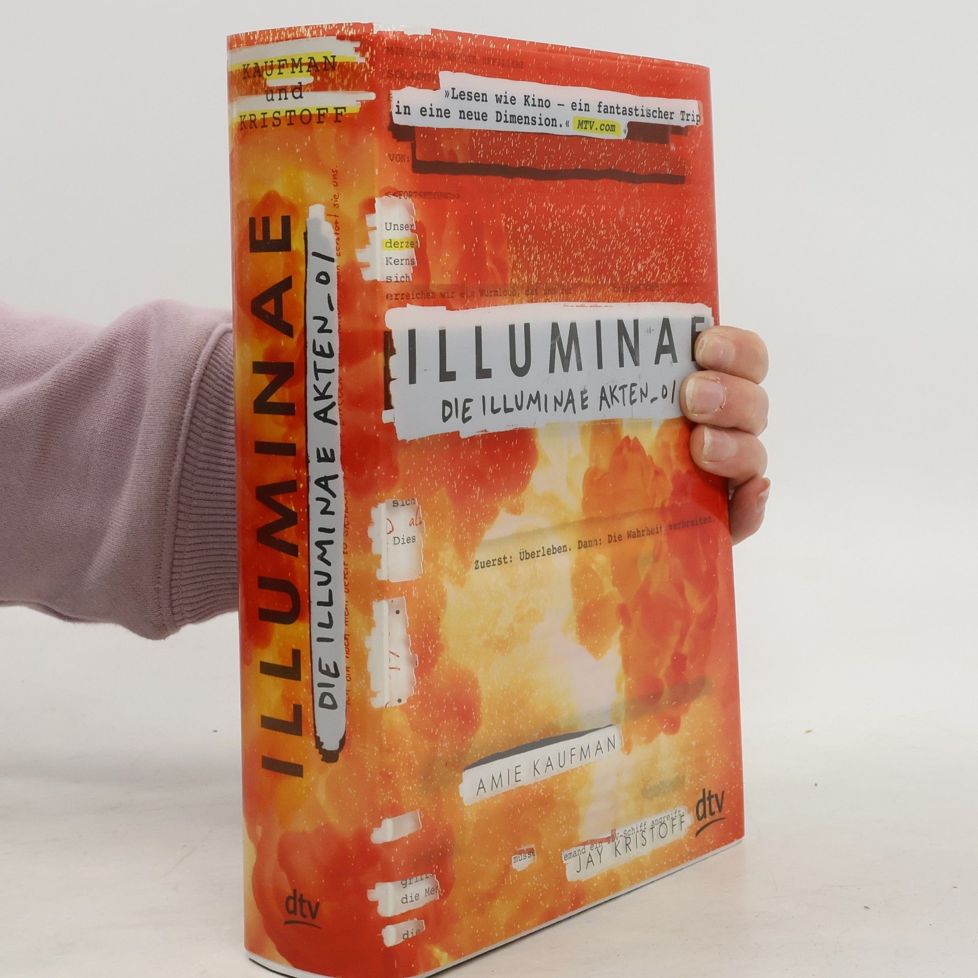 Amie Kaufman Illuminae