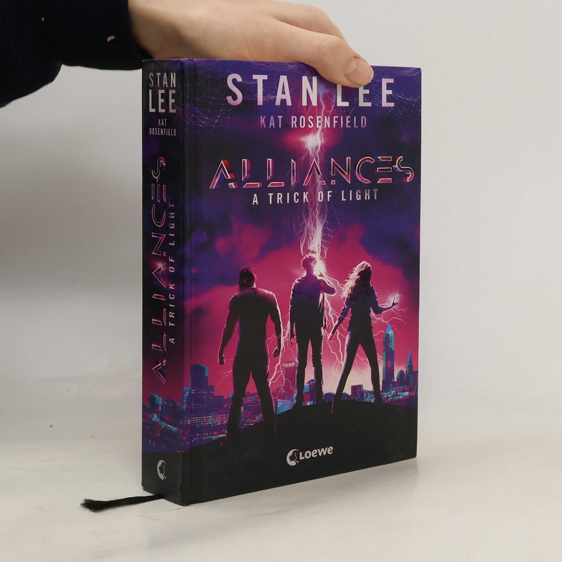 Stan Lee Stan Lee's Alliances - A Trick of Light