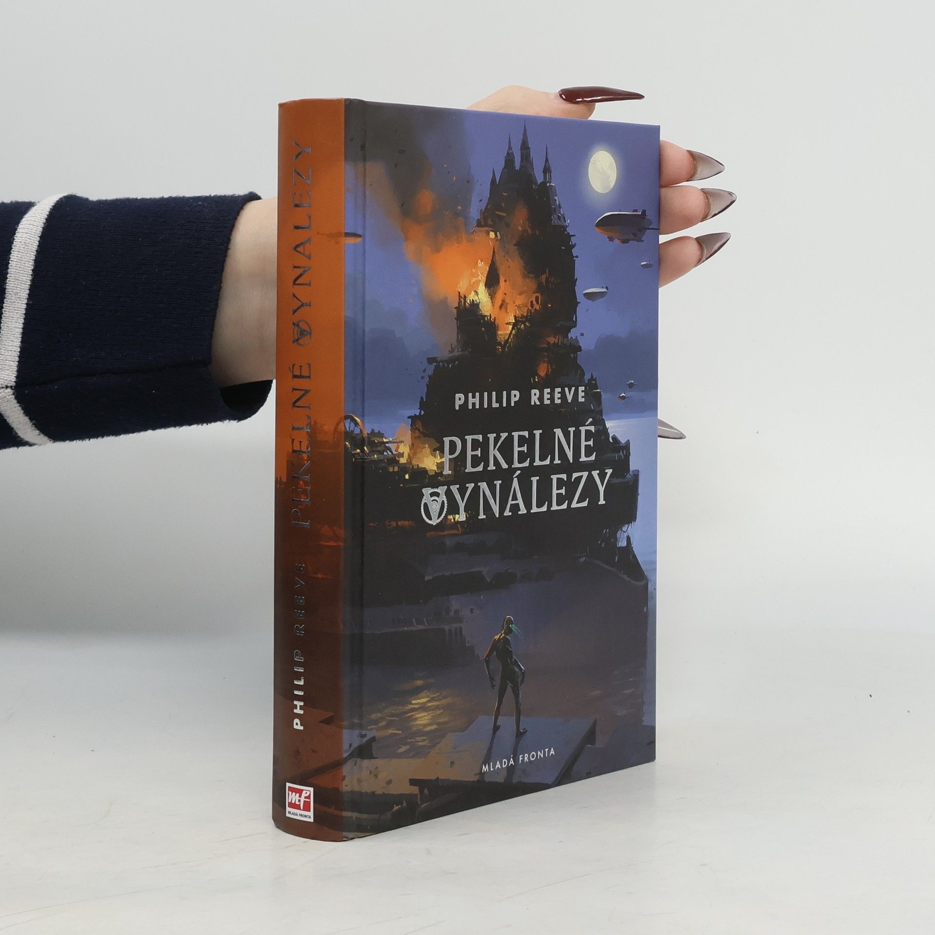 Philip Reeve Pekelné vynálezy. Kroniky hladových měst 3