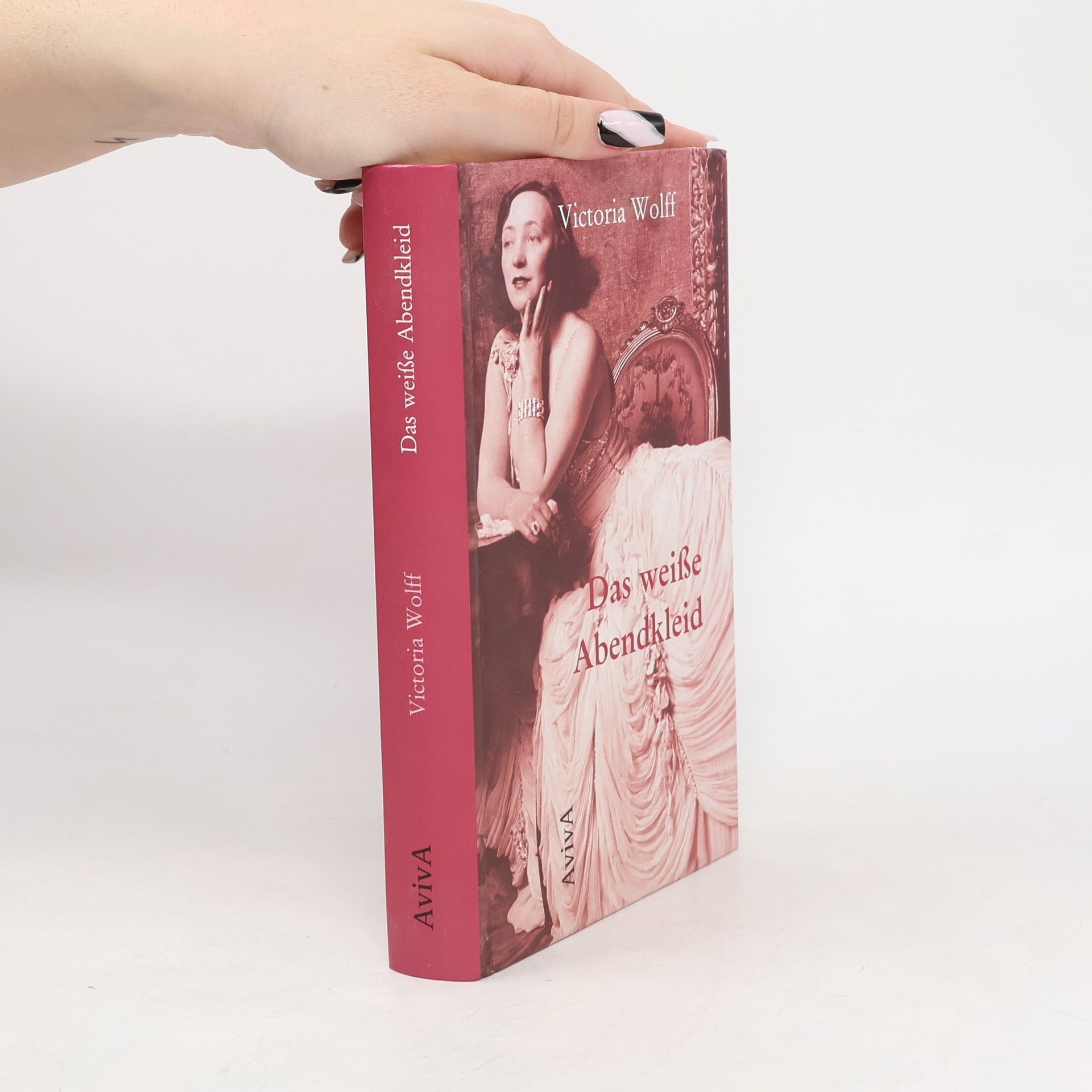 Das weiße Abendkleid