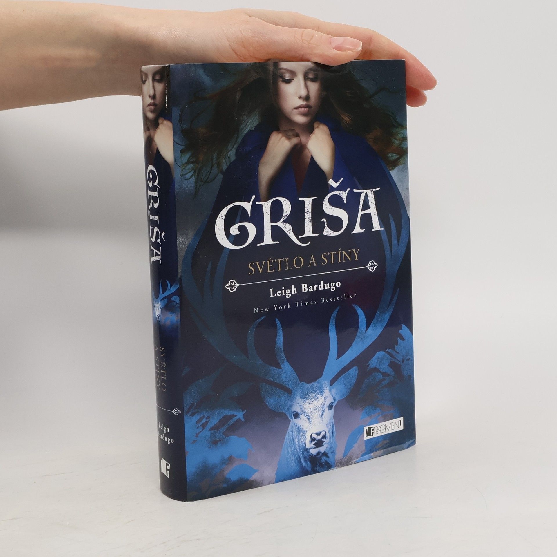 Leigh Bardugo Griša. Světlo a stíny