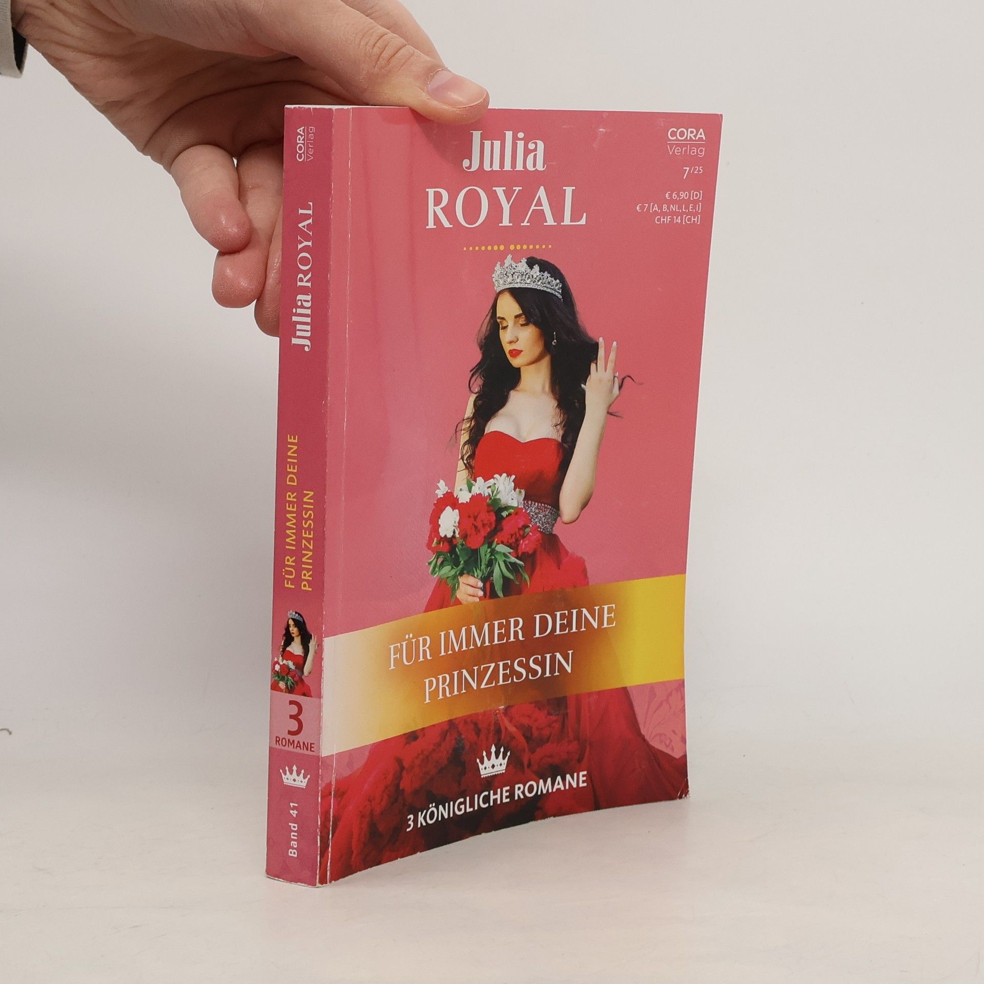 Sandra Hyatt Julia Royal Band 41