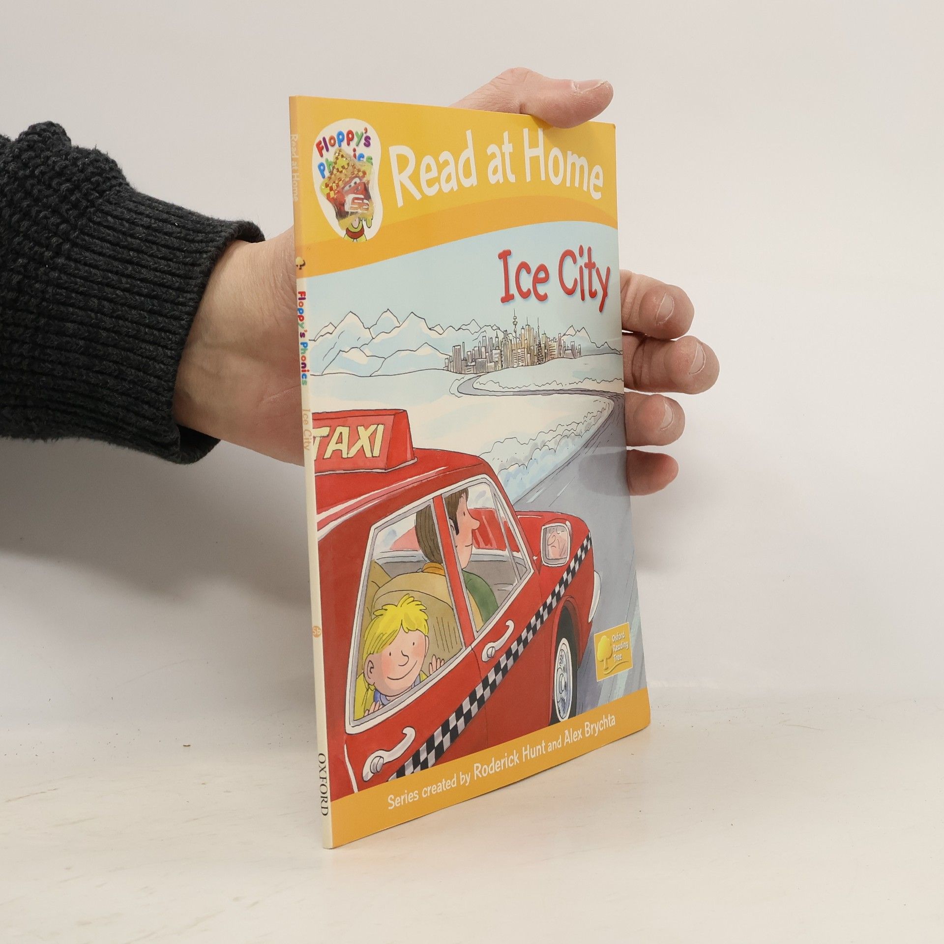 Roderick Hunt Read at Home